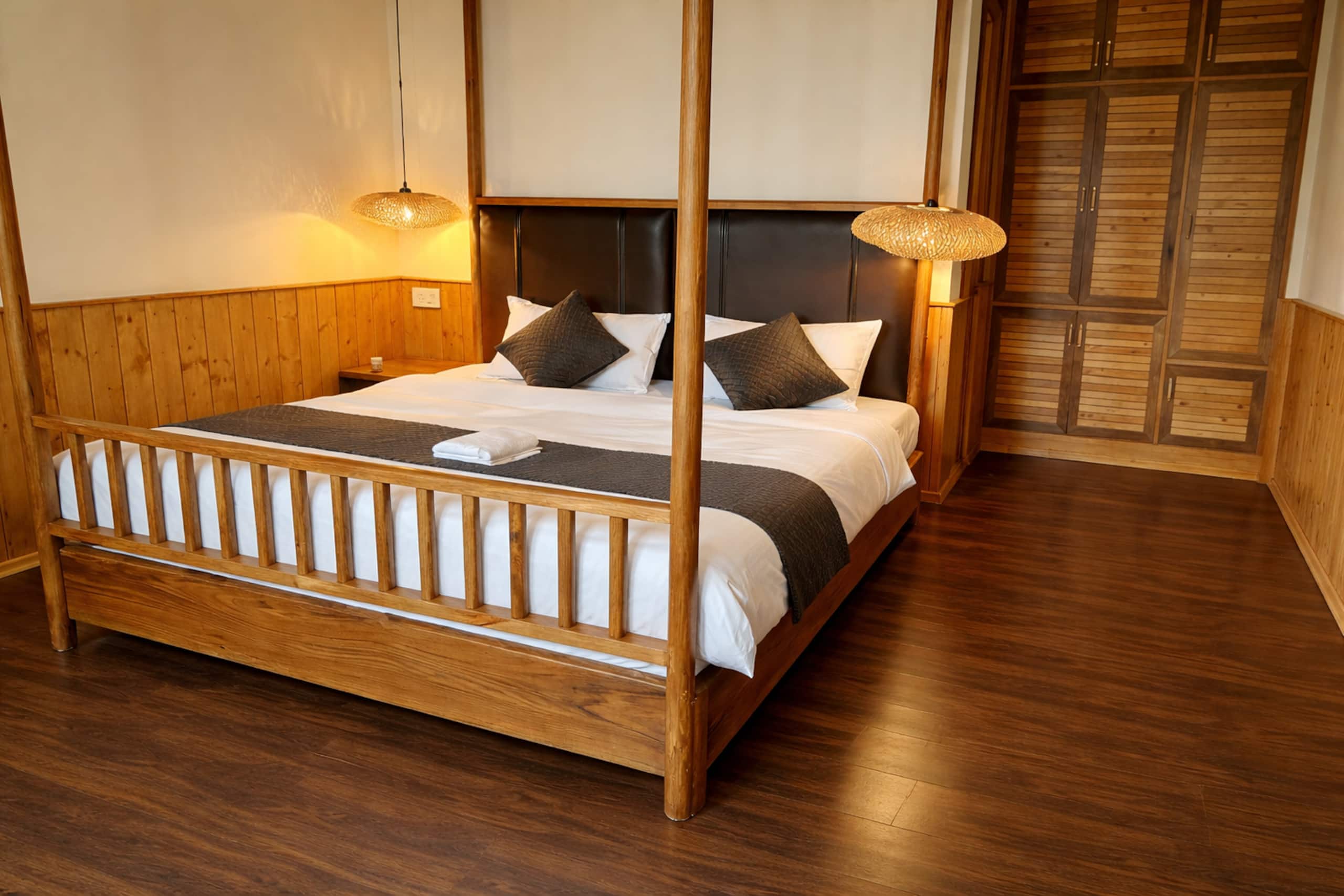 Odbostays | 5BHK Luxury Jacuzzi Villa in Manali 16