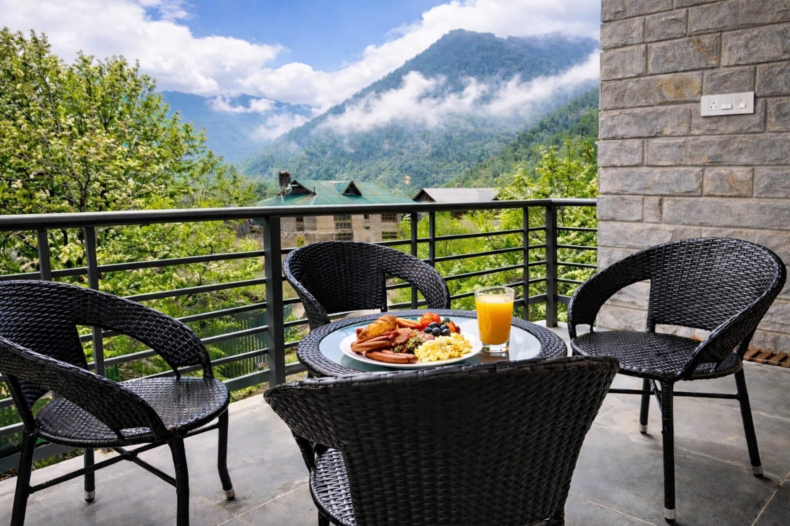Odbostays | 5BHK Luxury Jacuzzi Villa in Manali — photo 3