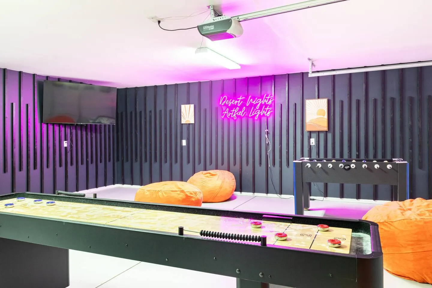 Joshua Tree Healing House Hot Tub + Game Room 9