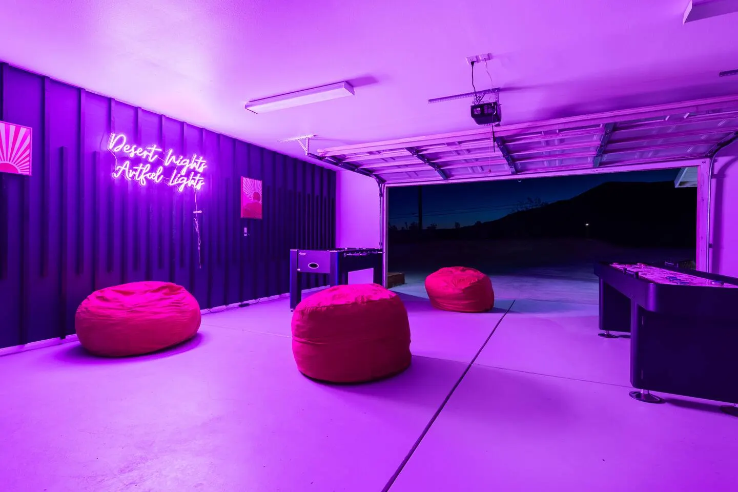 Joshua Tree Healing House Hot Tub + Game Room 14