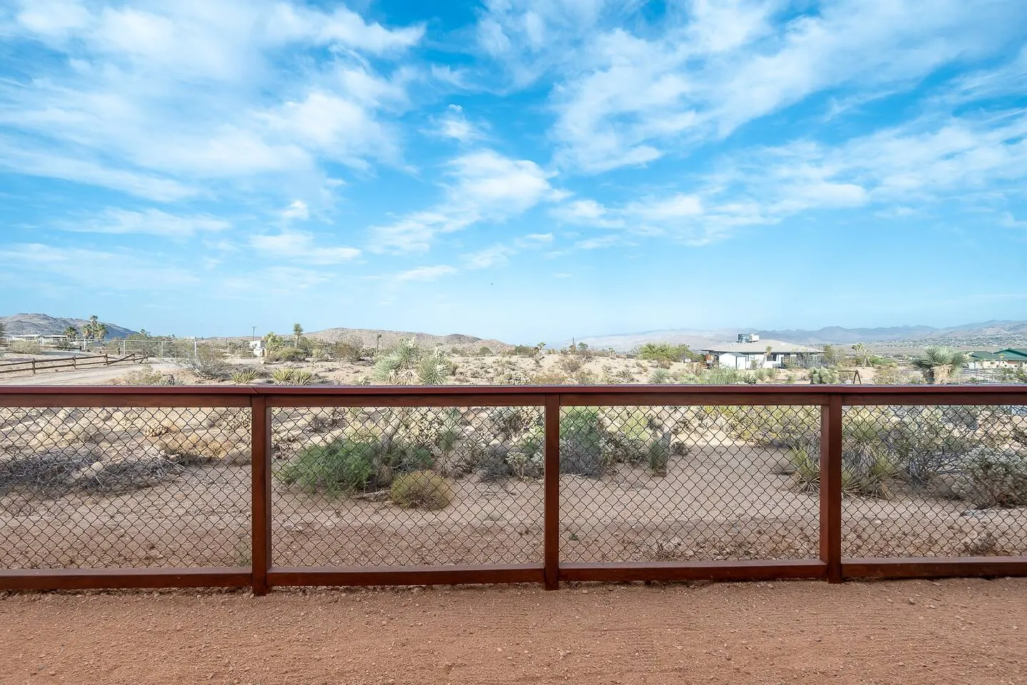 Joshua Tree Healing House Hot Tub + Game Room 8