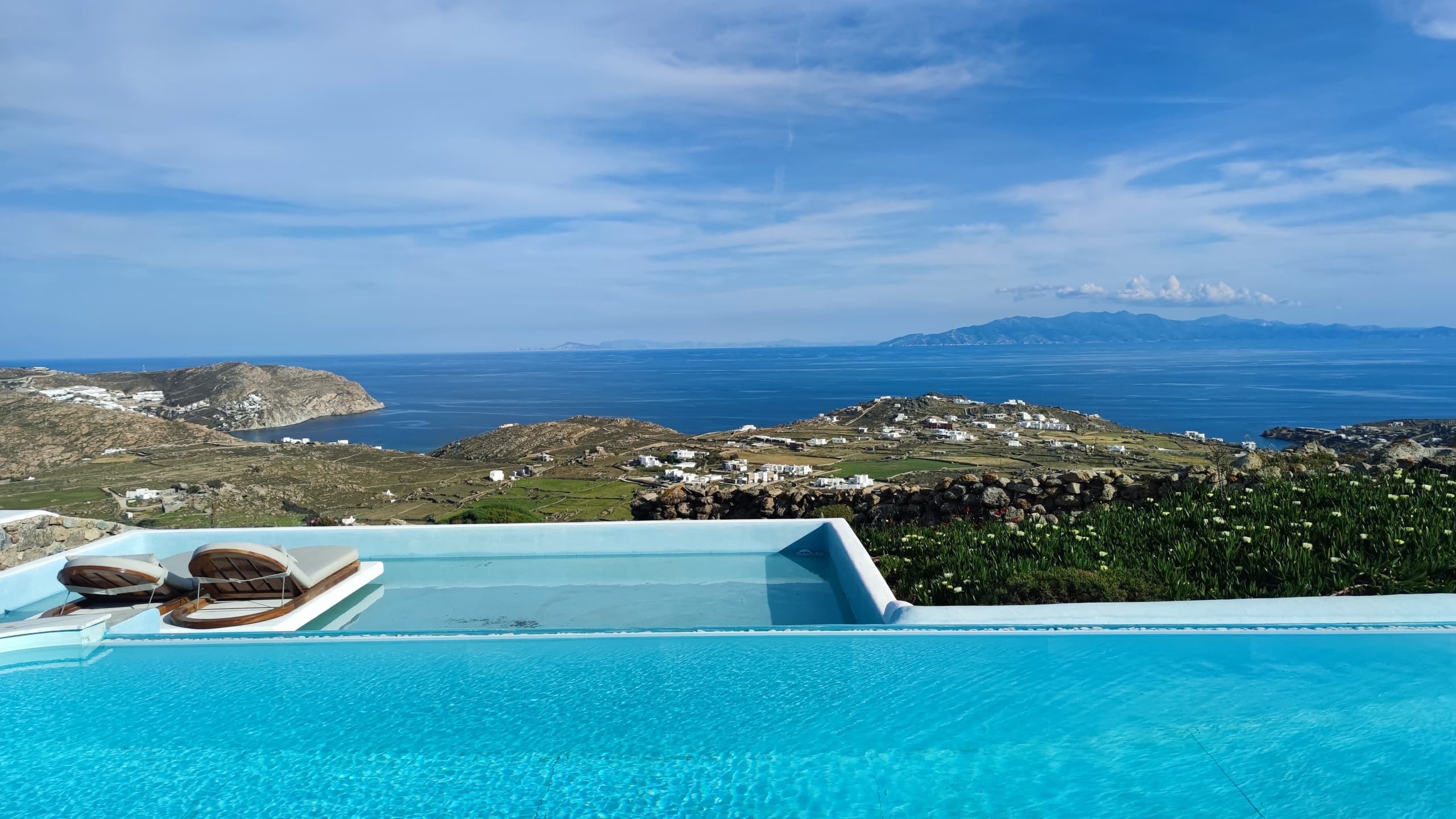 seaview suite/infinity pool/Mykonos/amallinisuites 9