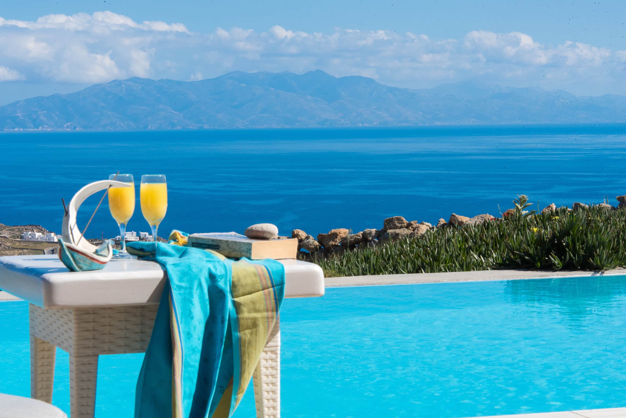 seaview suite/infinity pool/Mykonos/amallinisuites 7