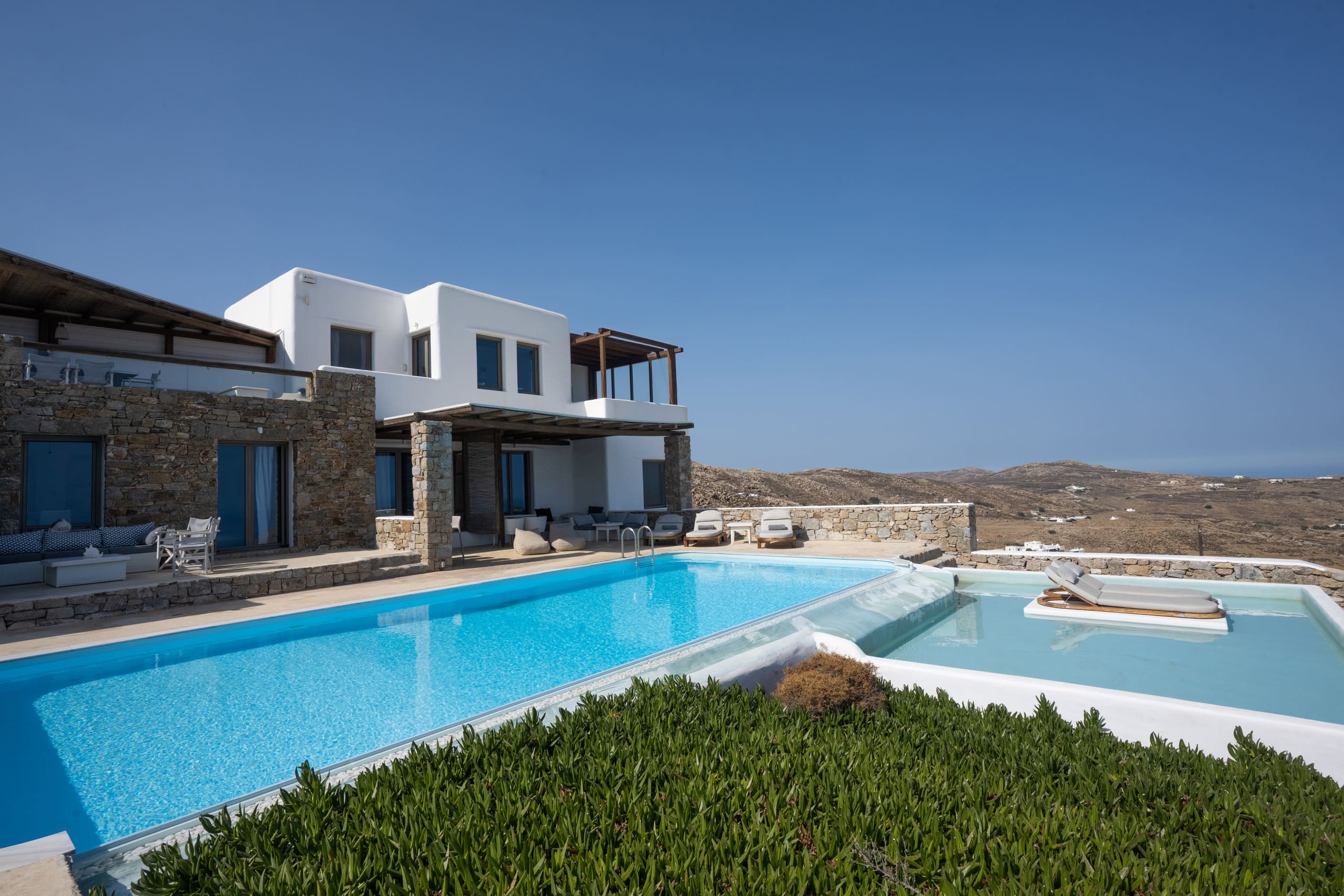 seaview suite/infinity pool/Mykonos/amallinisuites 16