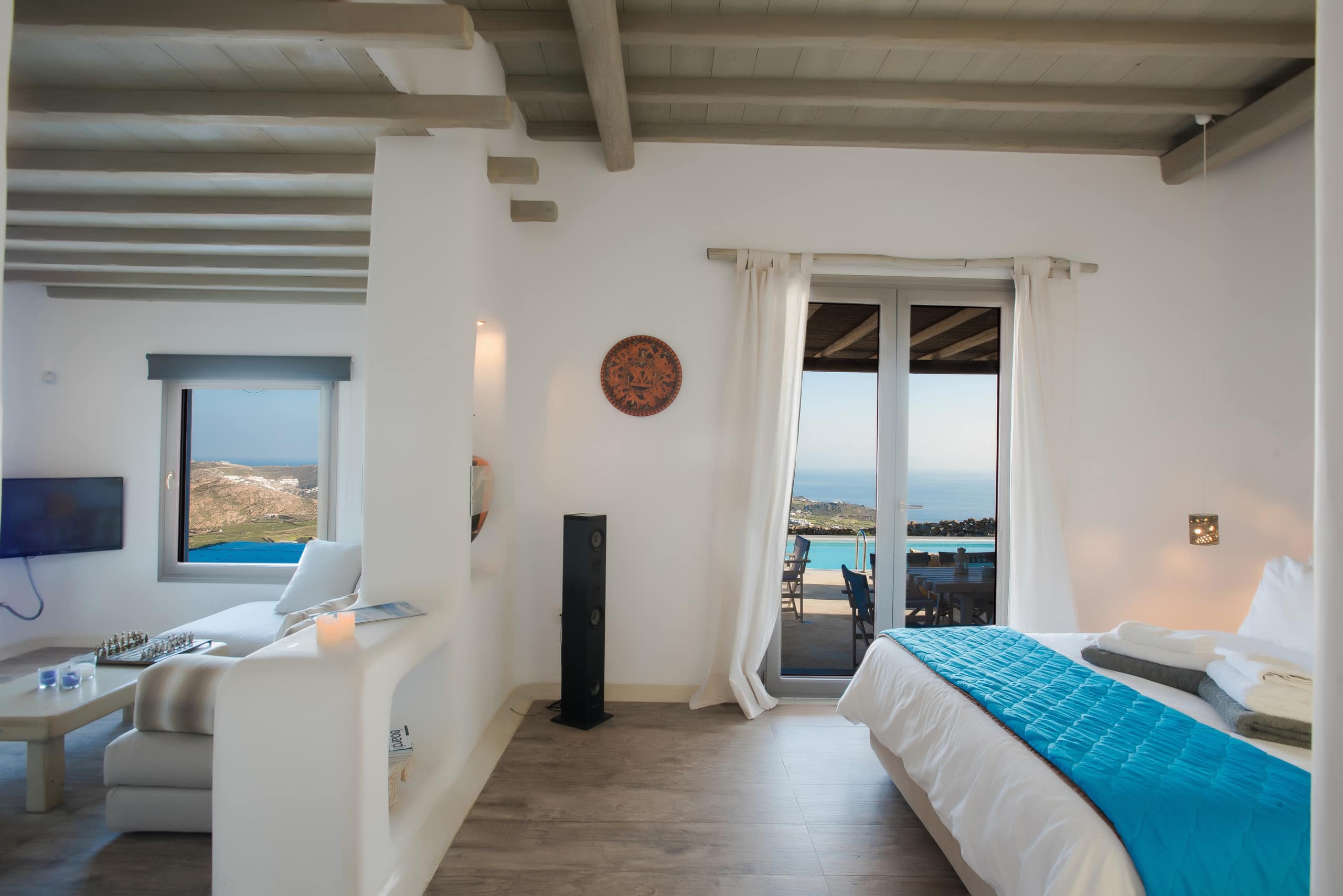seaview suite/infinity pool/Mykonos/amallinisuites 25