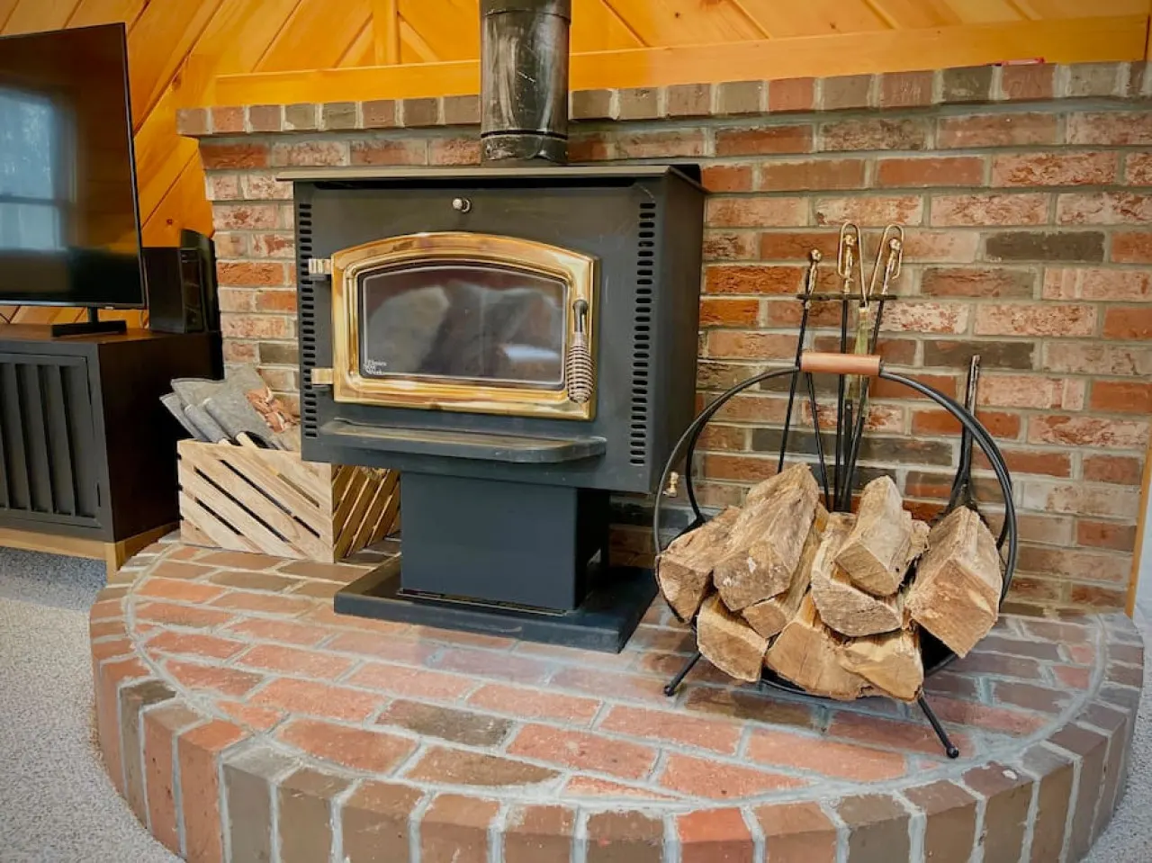 Attitash slopeSide! Family&Pet Friendly Fireplace 12