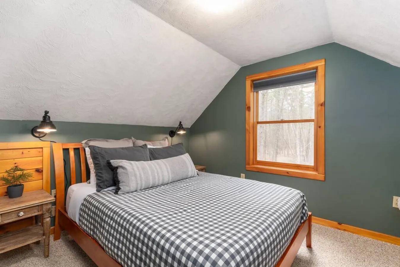 Attitash slopeSide! Family&Pet Friendly Fireplace 8