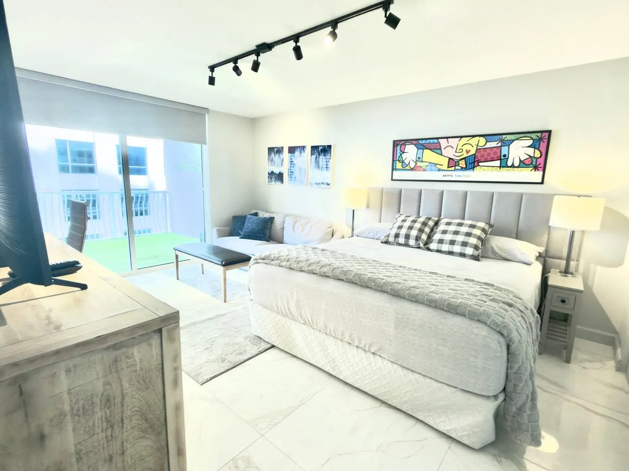 Luxury 1BR Brickell, Bay/City Views, Free Parking 3