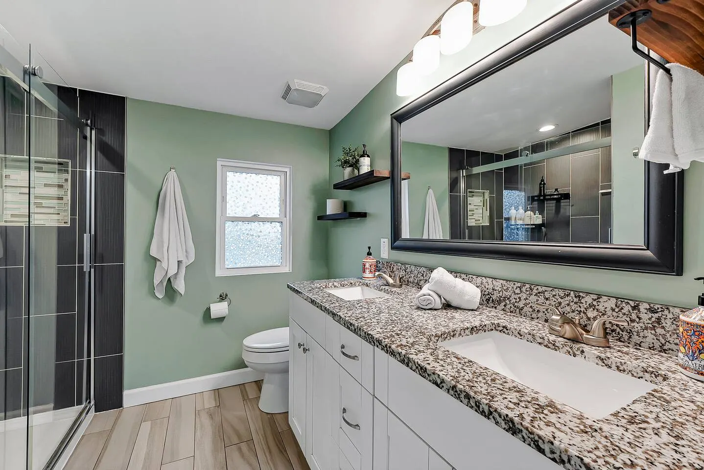4BR Norfolk Home Game Room Dog Friendly 14