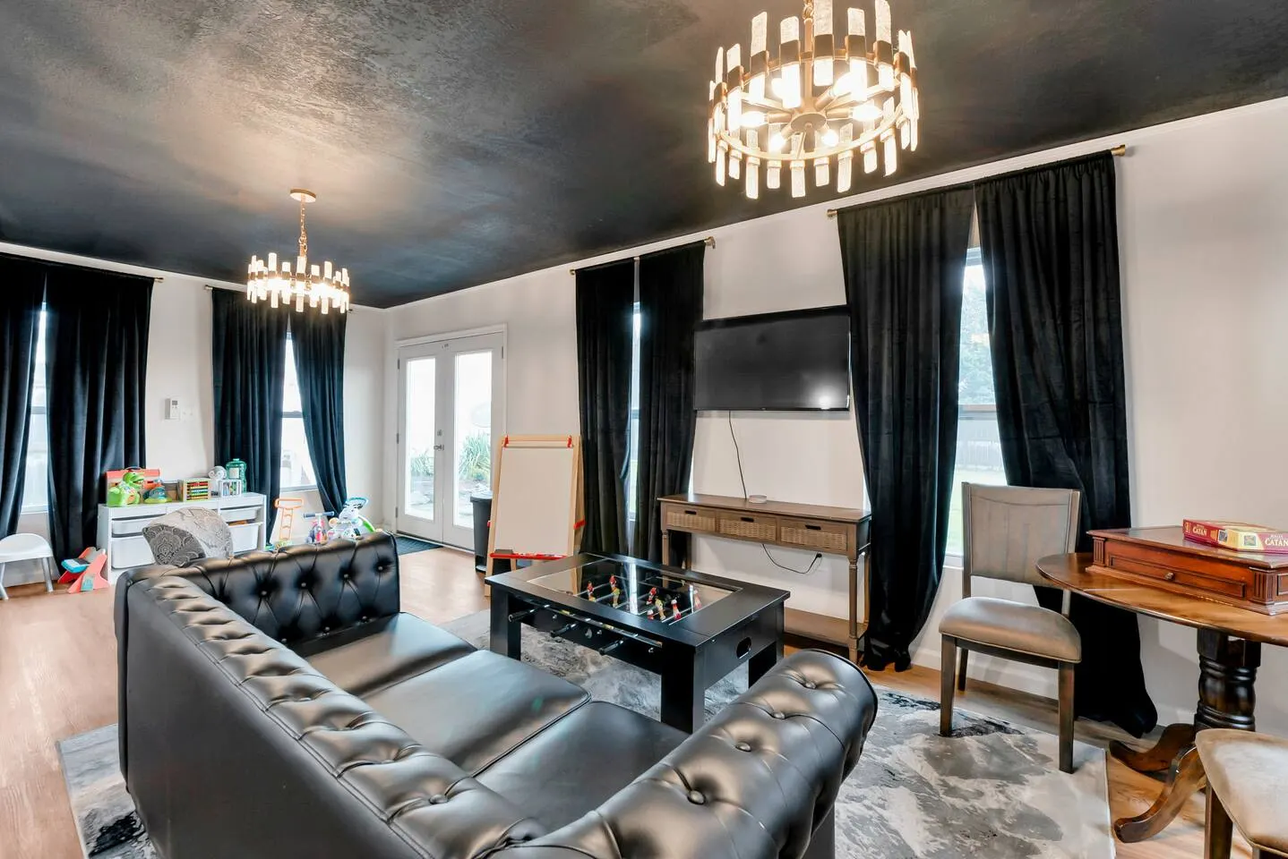 4BR Norfolk Home Game Room Dog Friendly 8