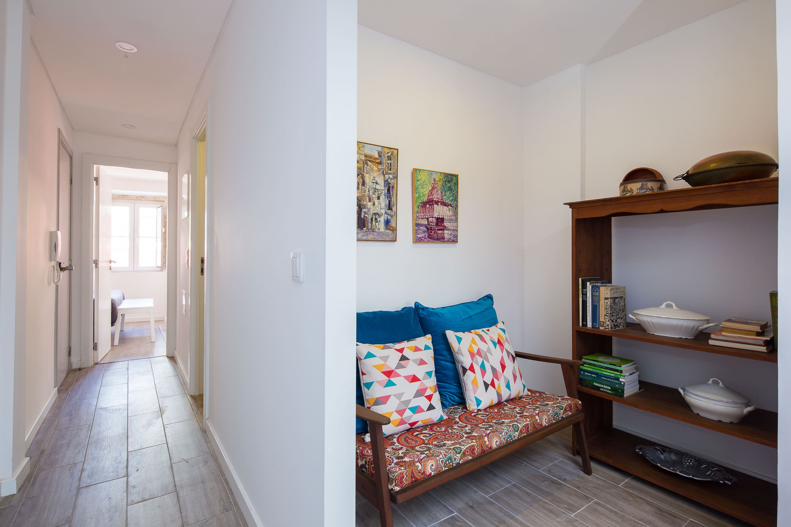 Designer Flats in Lapa, 1st floor, right - Neighbor's Window 9