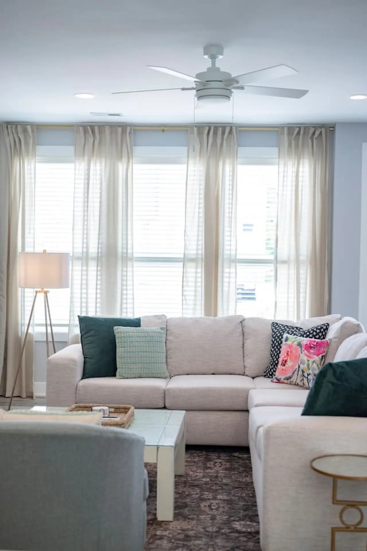 Charming 3BD Home TV In Every Room 9 MIN to LU 7