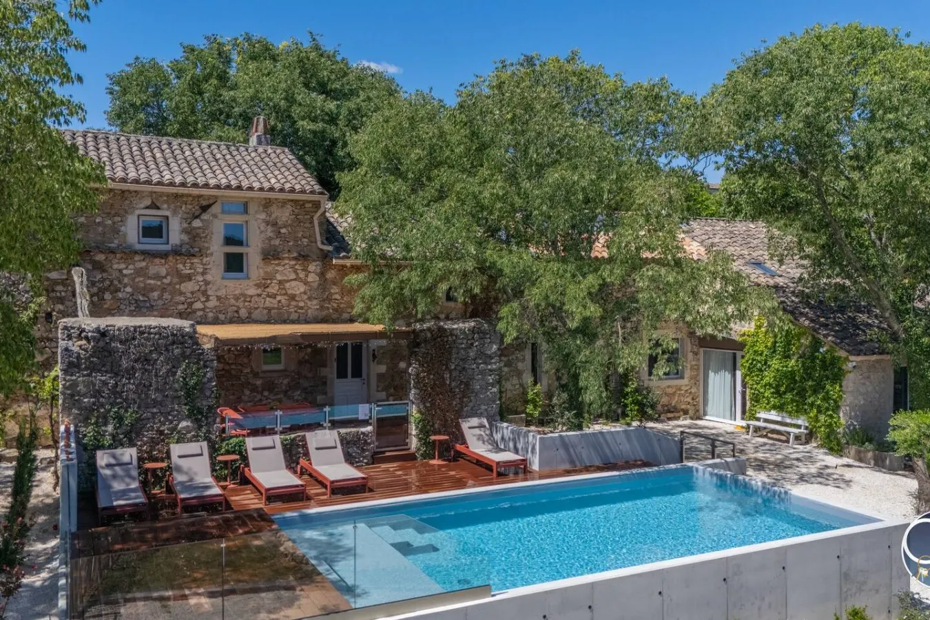 Mas Mouton – Piscine chauffée & Loisirs - 15P