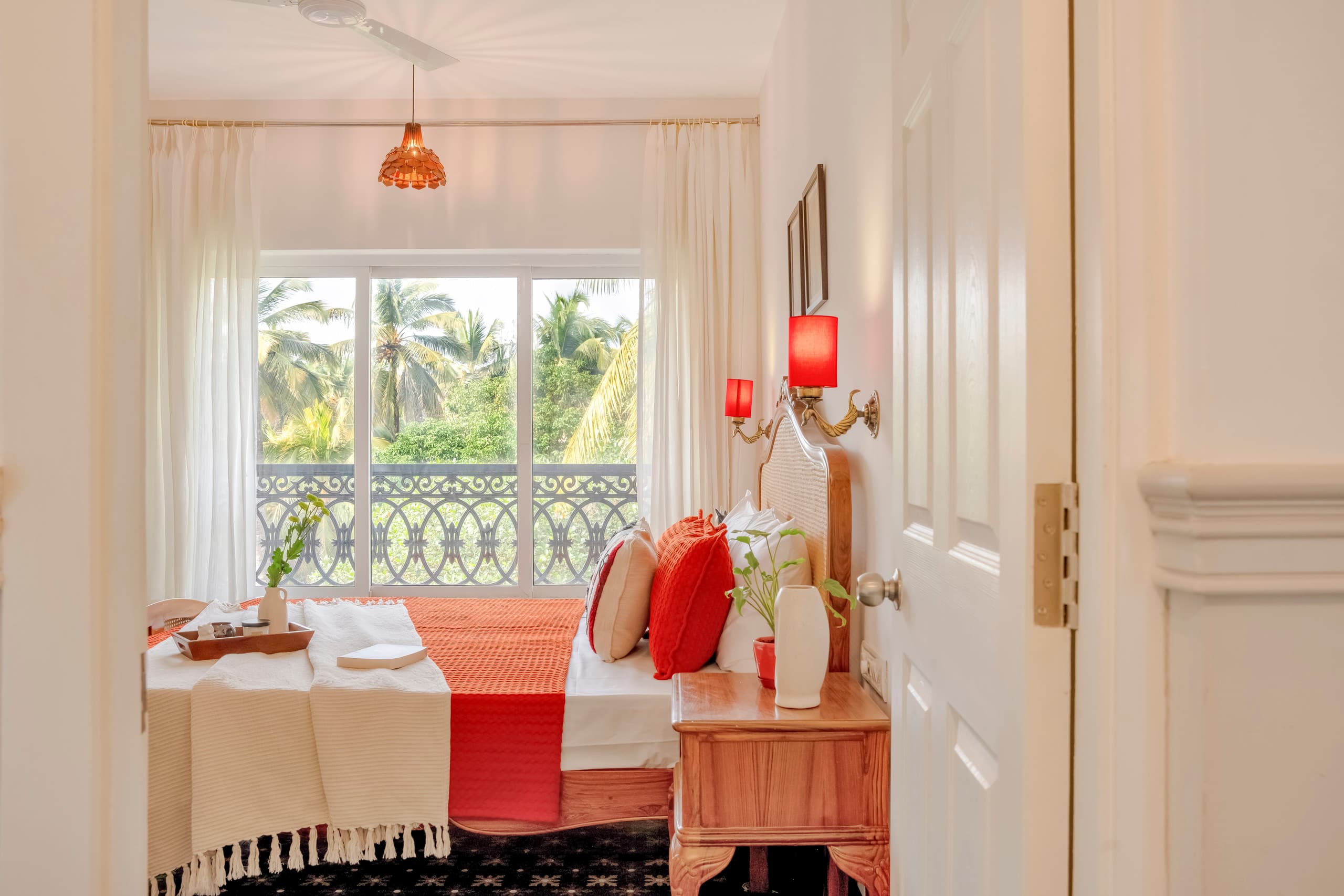 The White House - Luxury 3BHK in Candolim 26