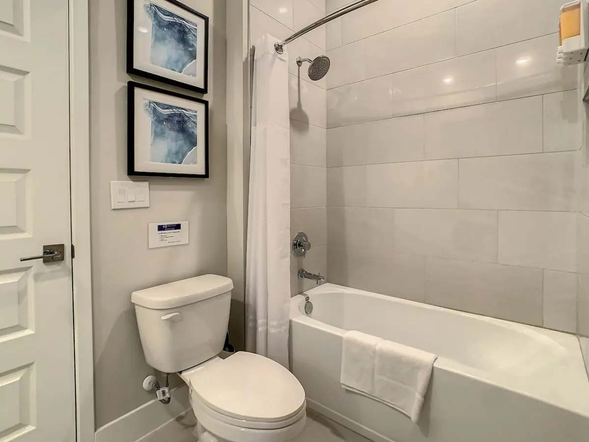Luxury Resort Style Condo Near Disney-101 13