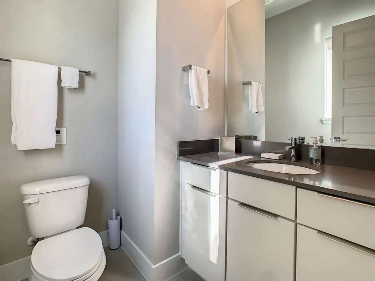 Luxury Resort Style Condo Near Disney-101 14