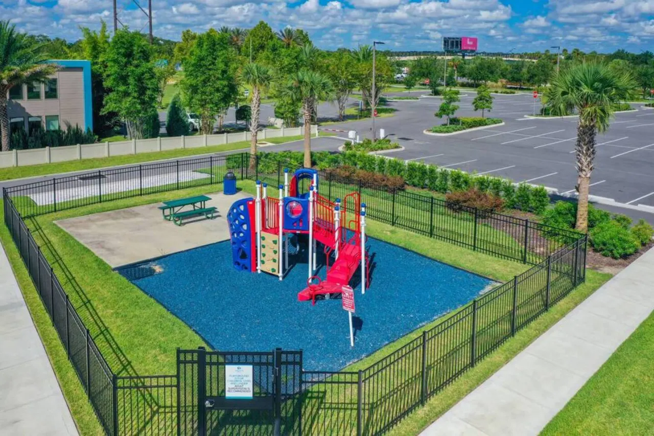 Luxury Resort Style Condo Near Disney-101 17
