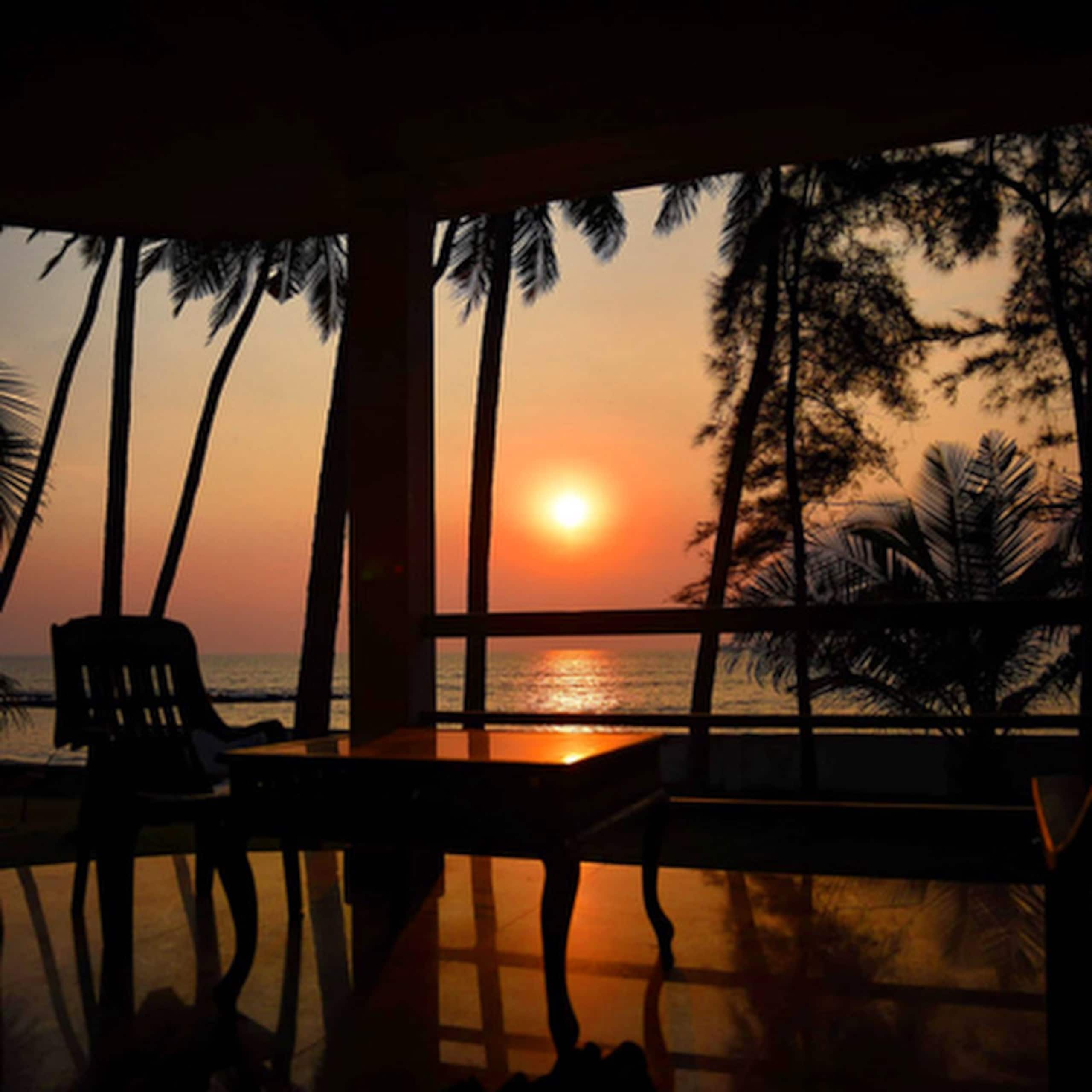 Baywatch Beachfront Villa by Grha 3