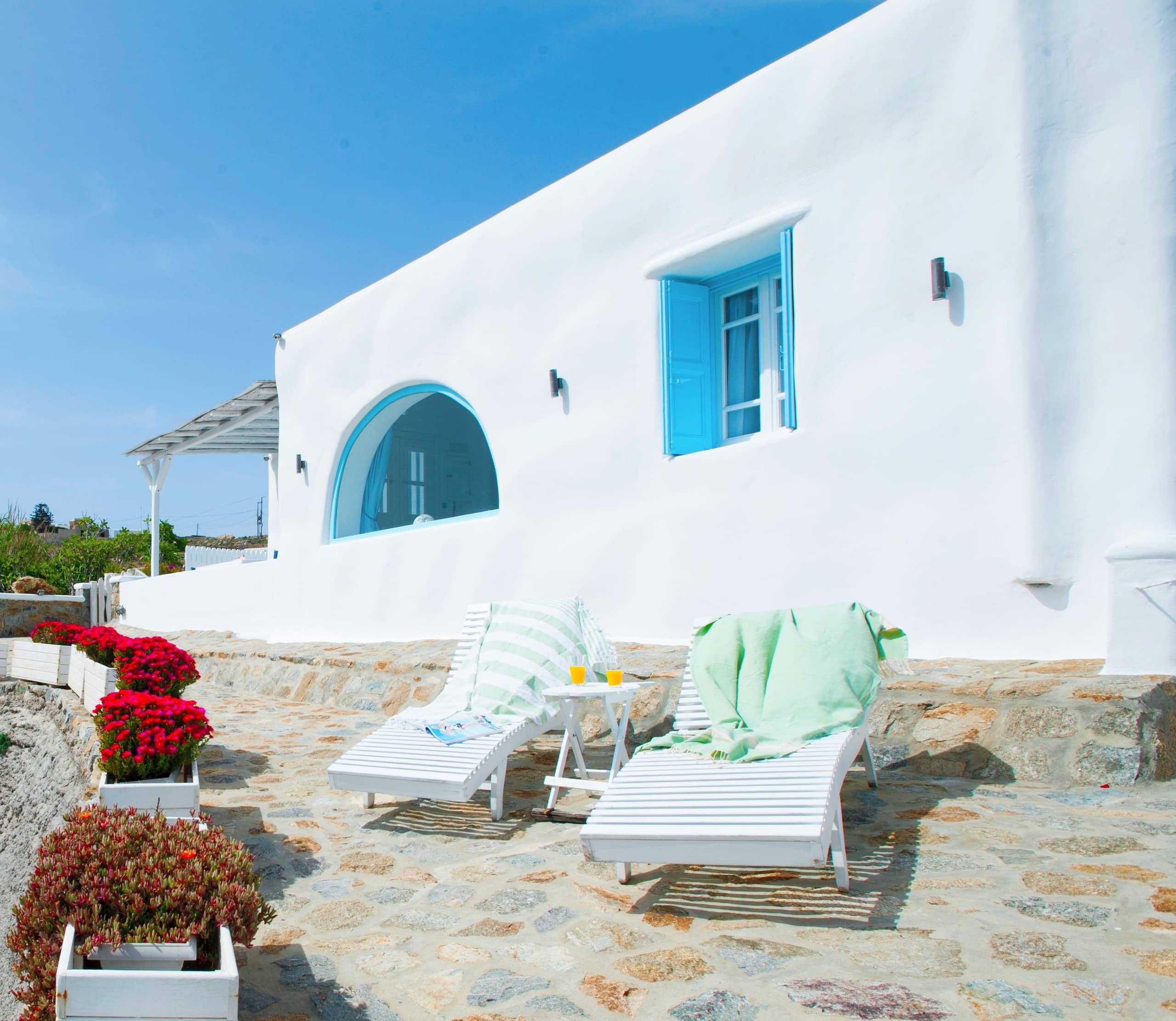 Endless BLUE Beachfront House +Jacuzzi+Parking 31