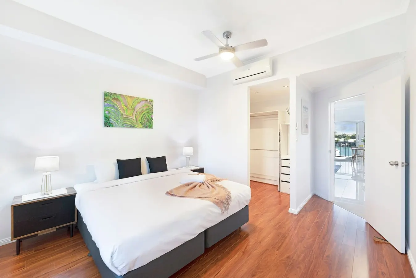 Zen Marina 1BR: Bayview ~ Private Balcony ~ Modern 12