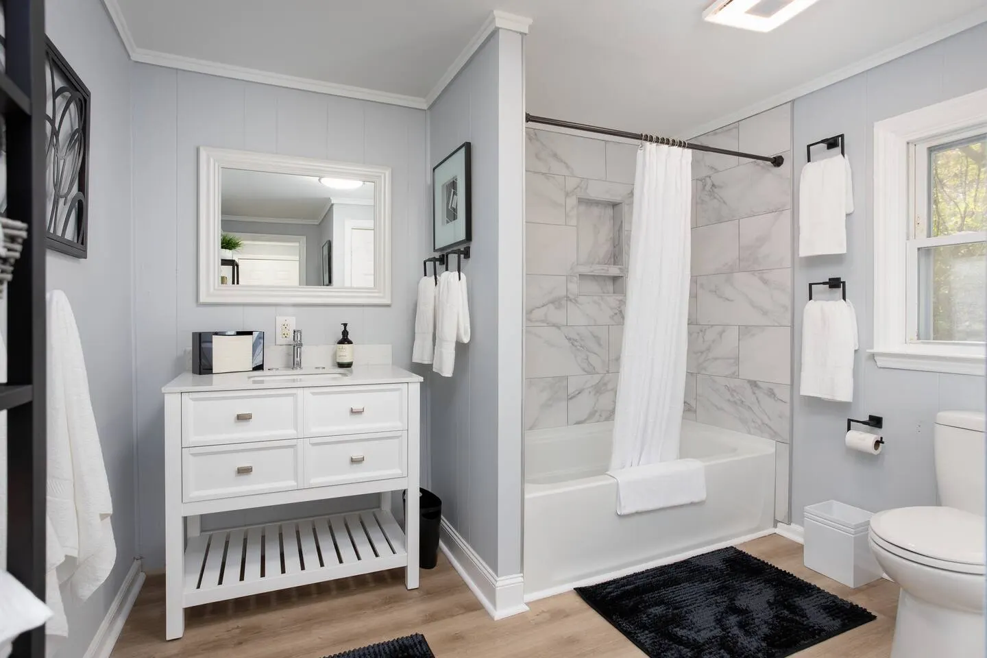 Lovely 2BR Mebane Unit 17