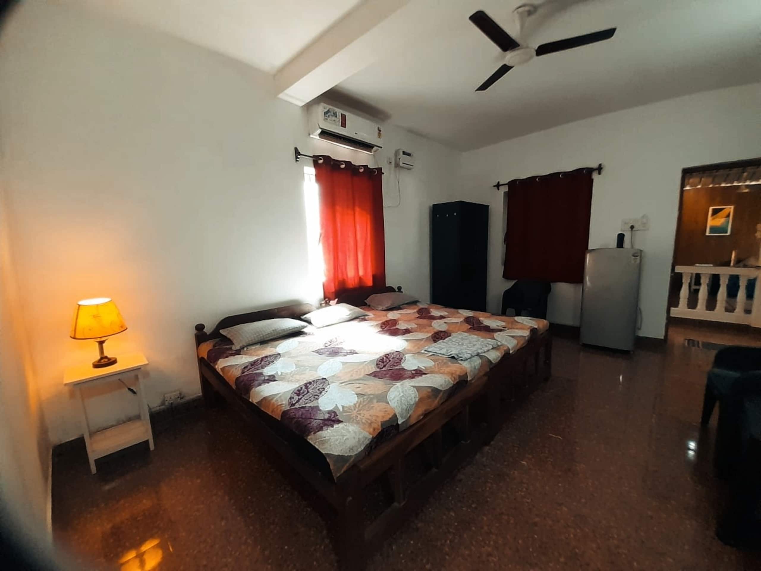 Affordable stay for a group at Baga Beach 16
