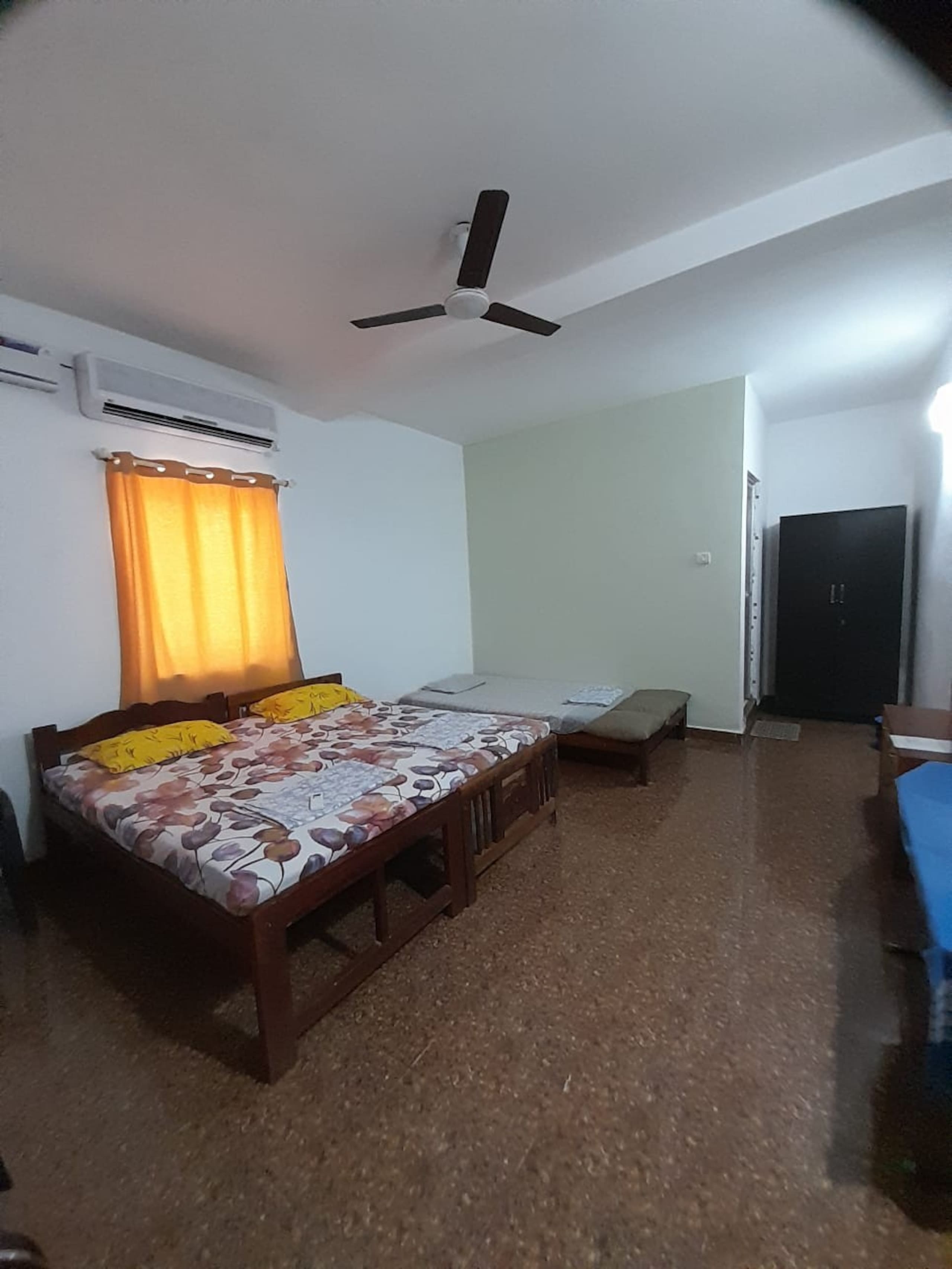 Affordable stay for a group at Baga Beach 17