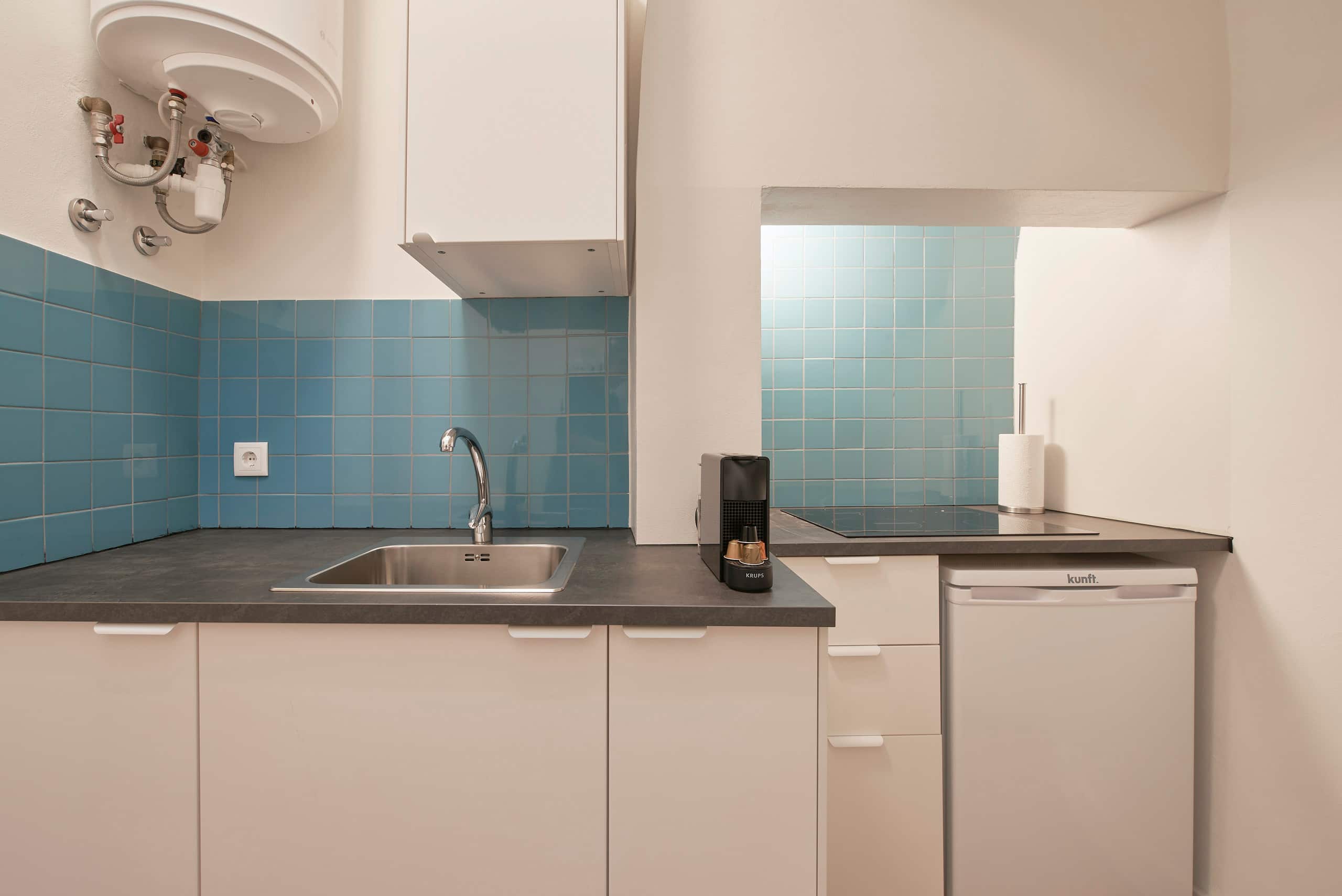 Alfama Village with Air Conditioning, Door 12 11