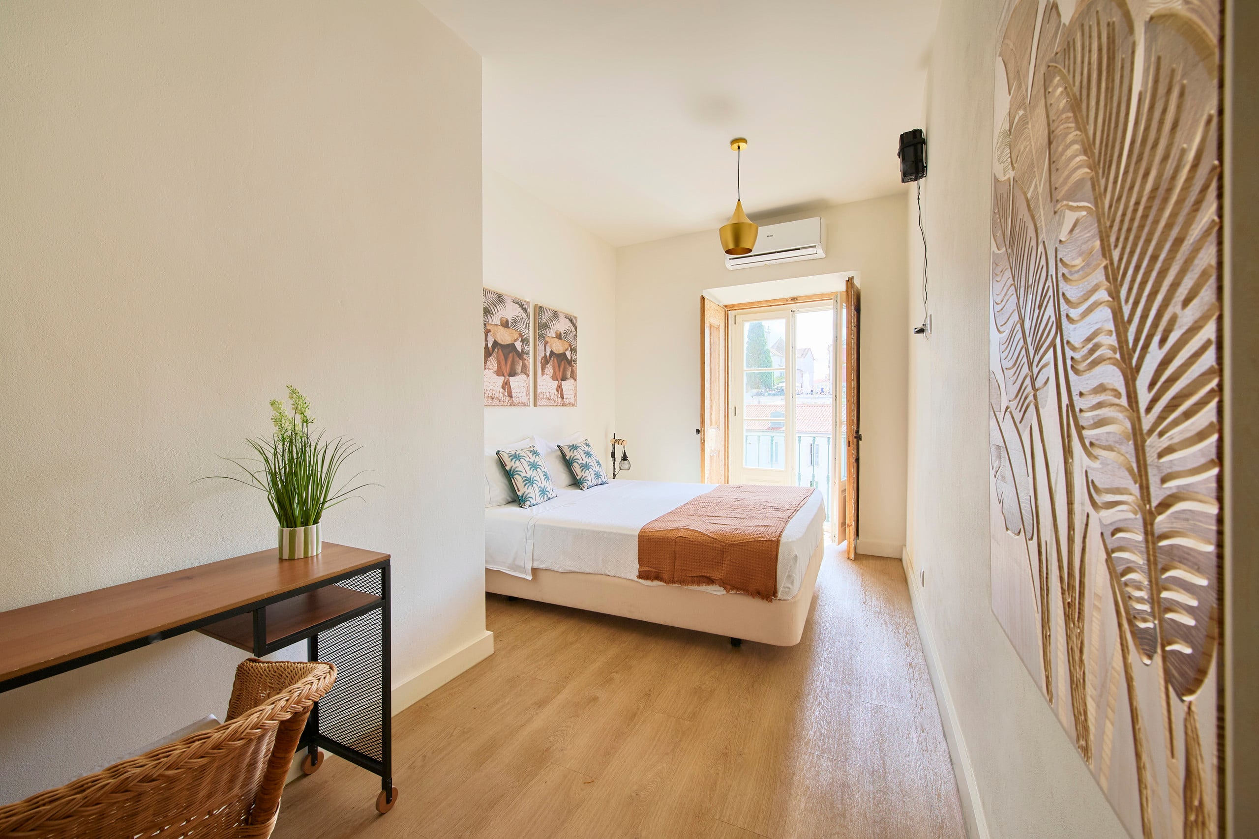 Alfama Village with Air Conditioning, Door 12 3