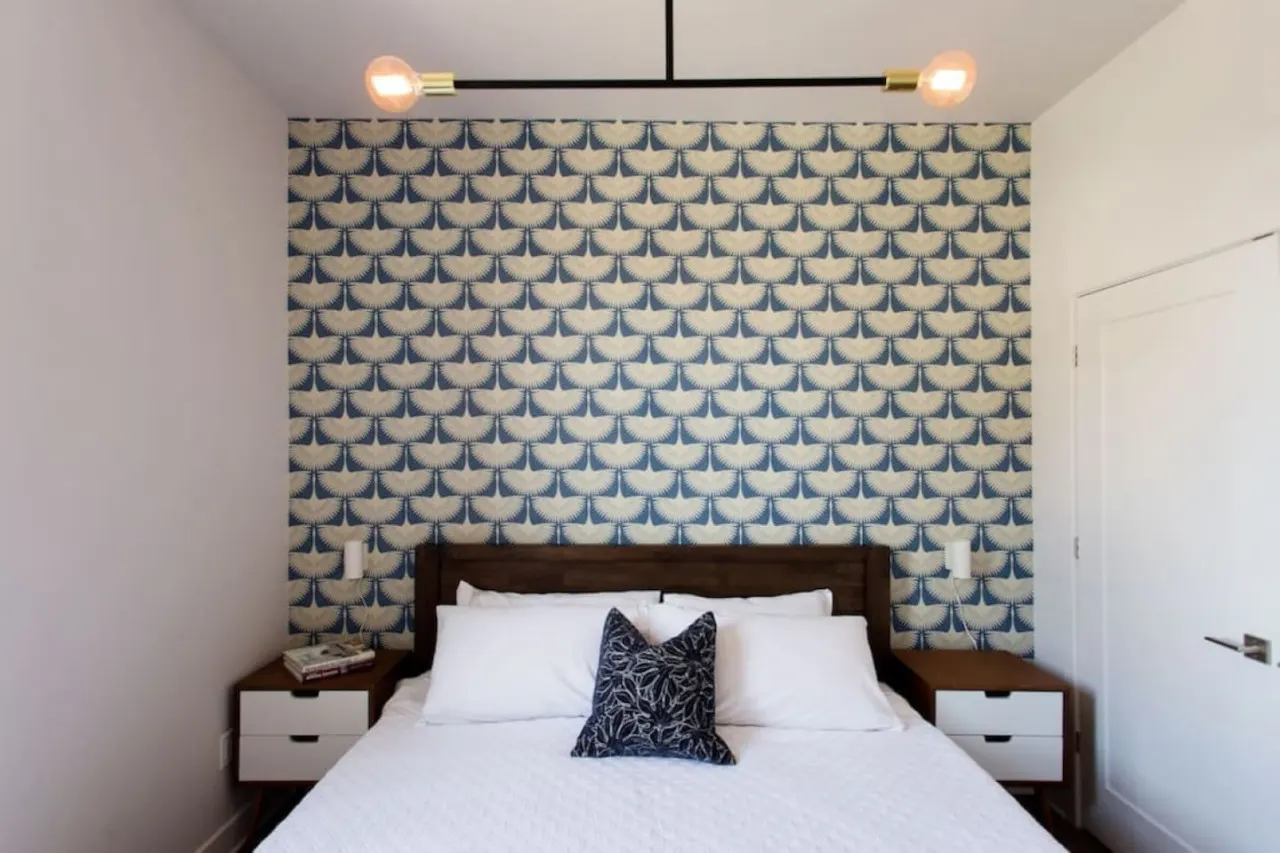 Perfectly Located Mile End 2 Bdr Unit by Denstays - Unit 303 15