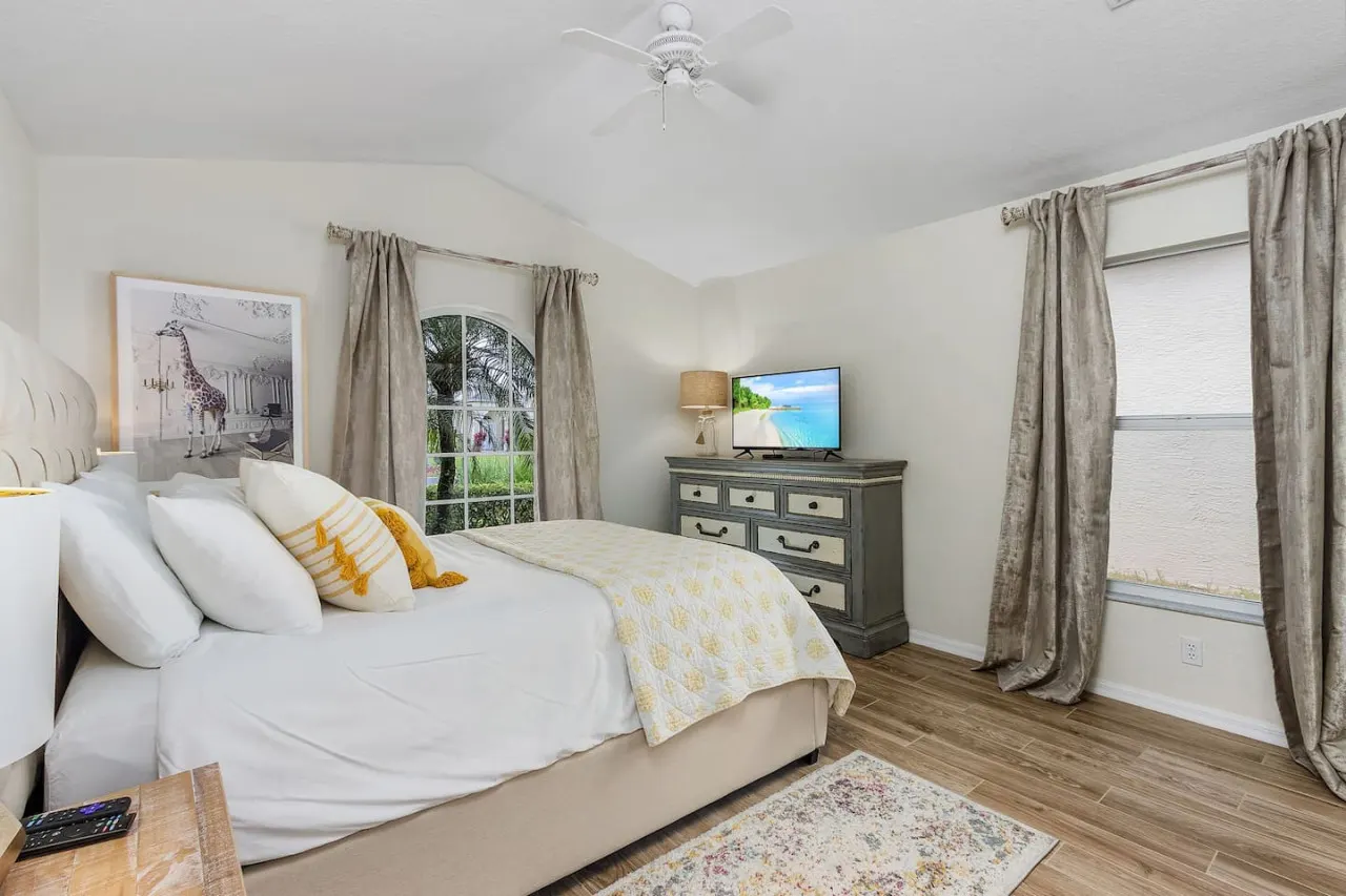 Relaxation & Sunshine at Casa Del Sol Pool Villa in Briarwood 20