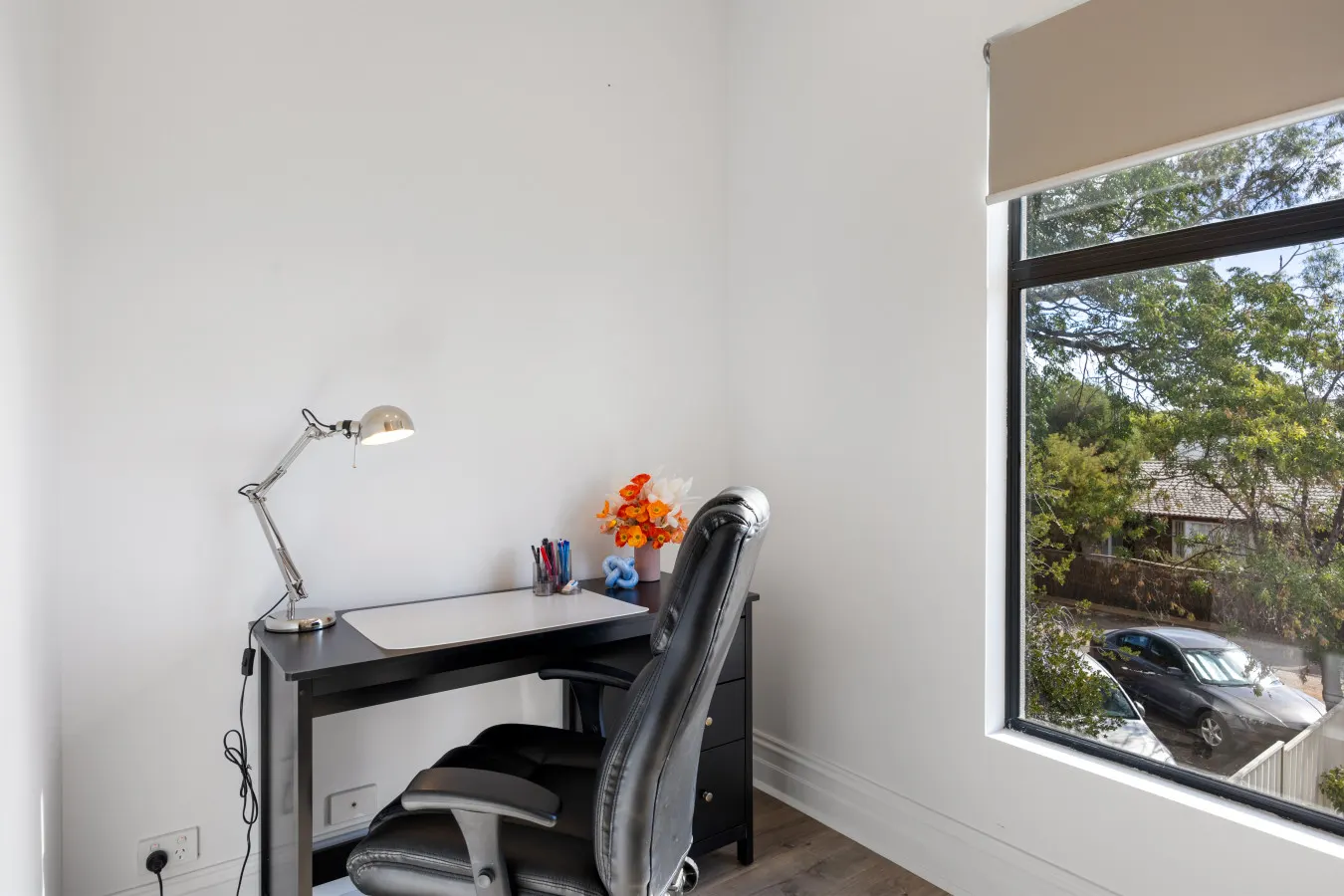 Lume Outlook—A Well-connected Balcony Stay 19
