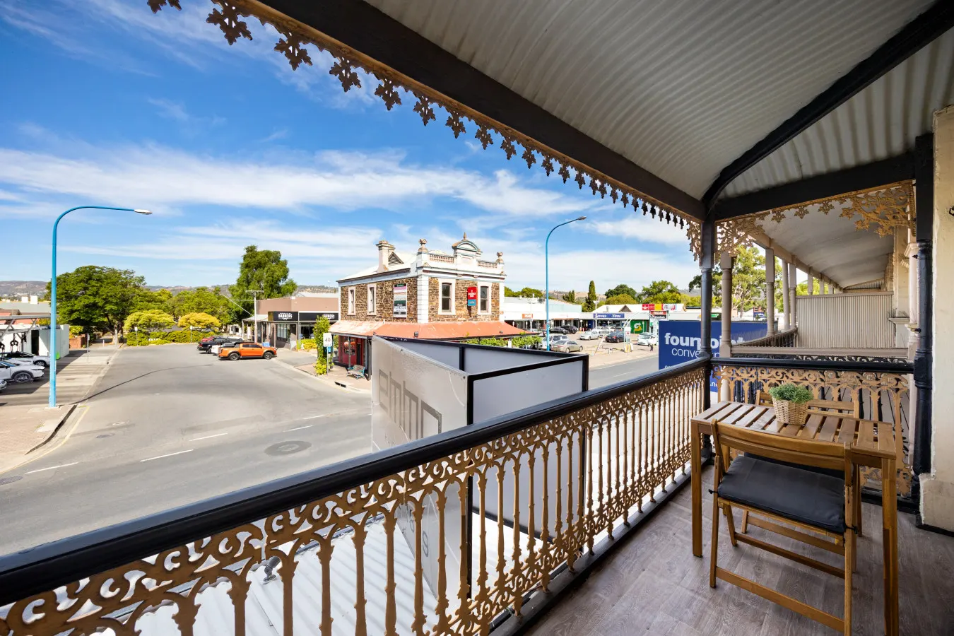 Lume Outlook—A Well-connected Balcony Stay — photo 4