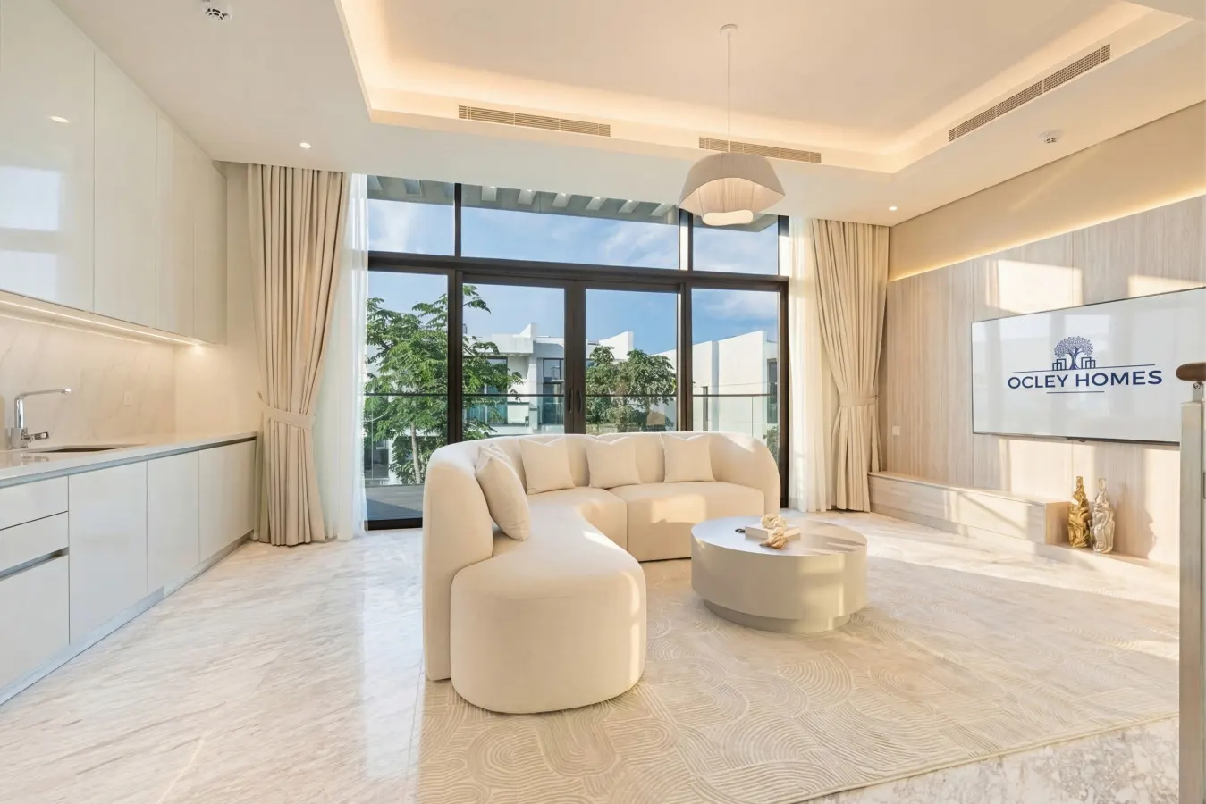 Spacious District One Villa w/ Private Pool & Lift 11
