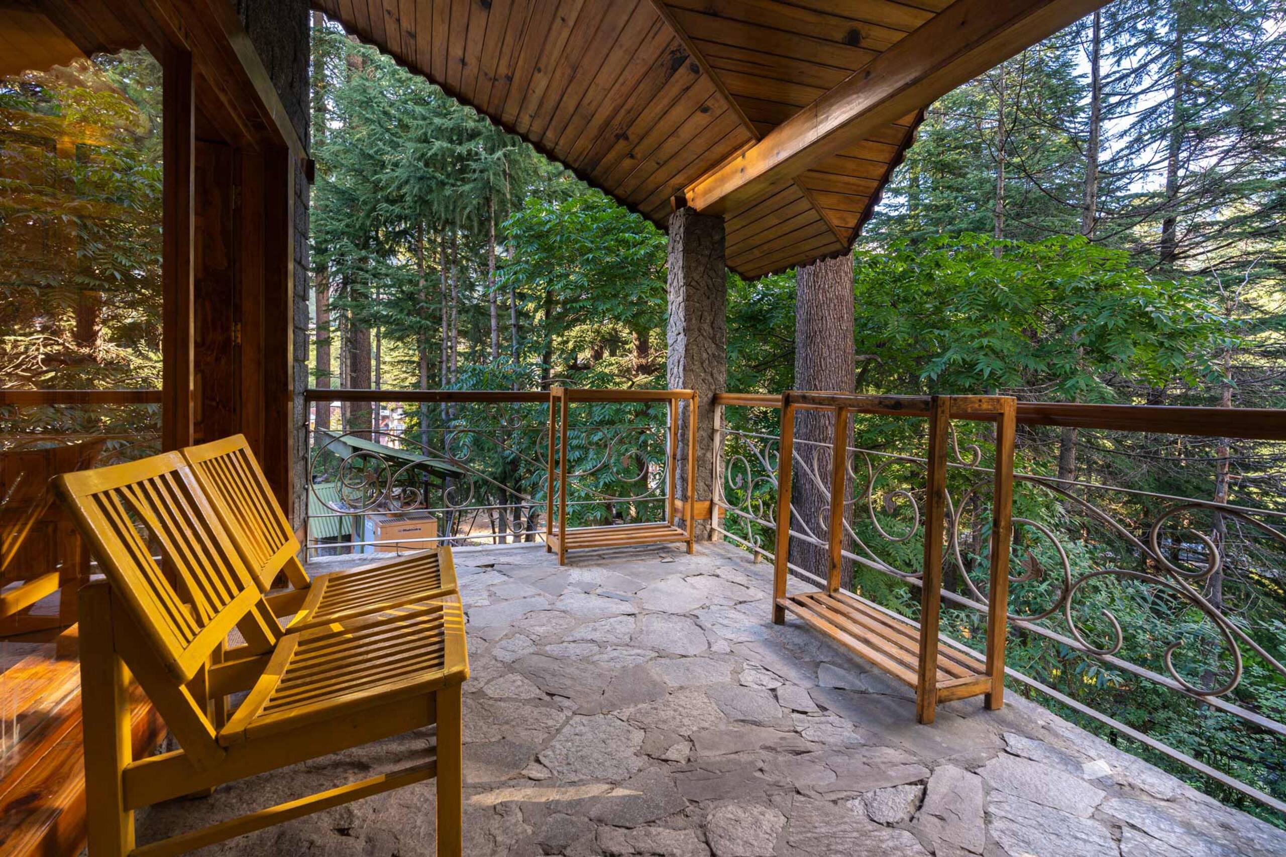 Casa Bella Vista | 3BR, Central Manali 23