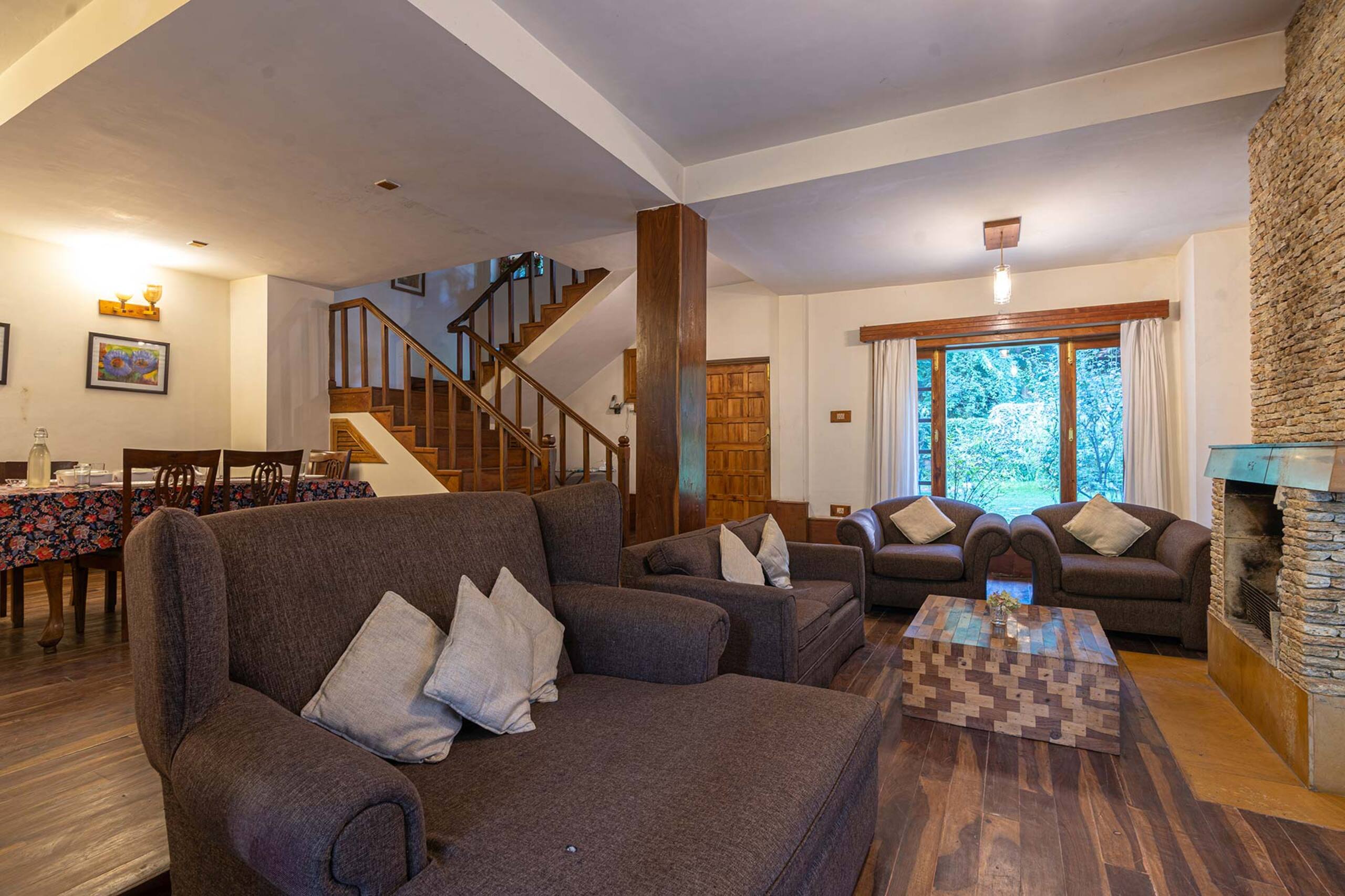 Casa Bella Vista | 3BR, Central Manali 9