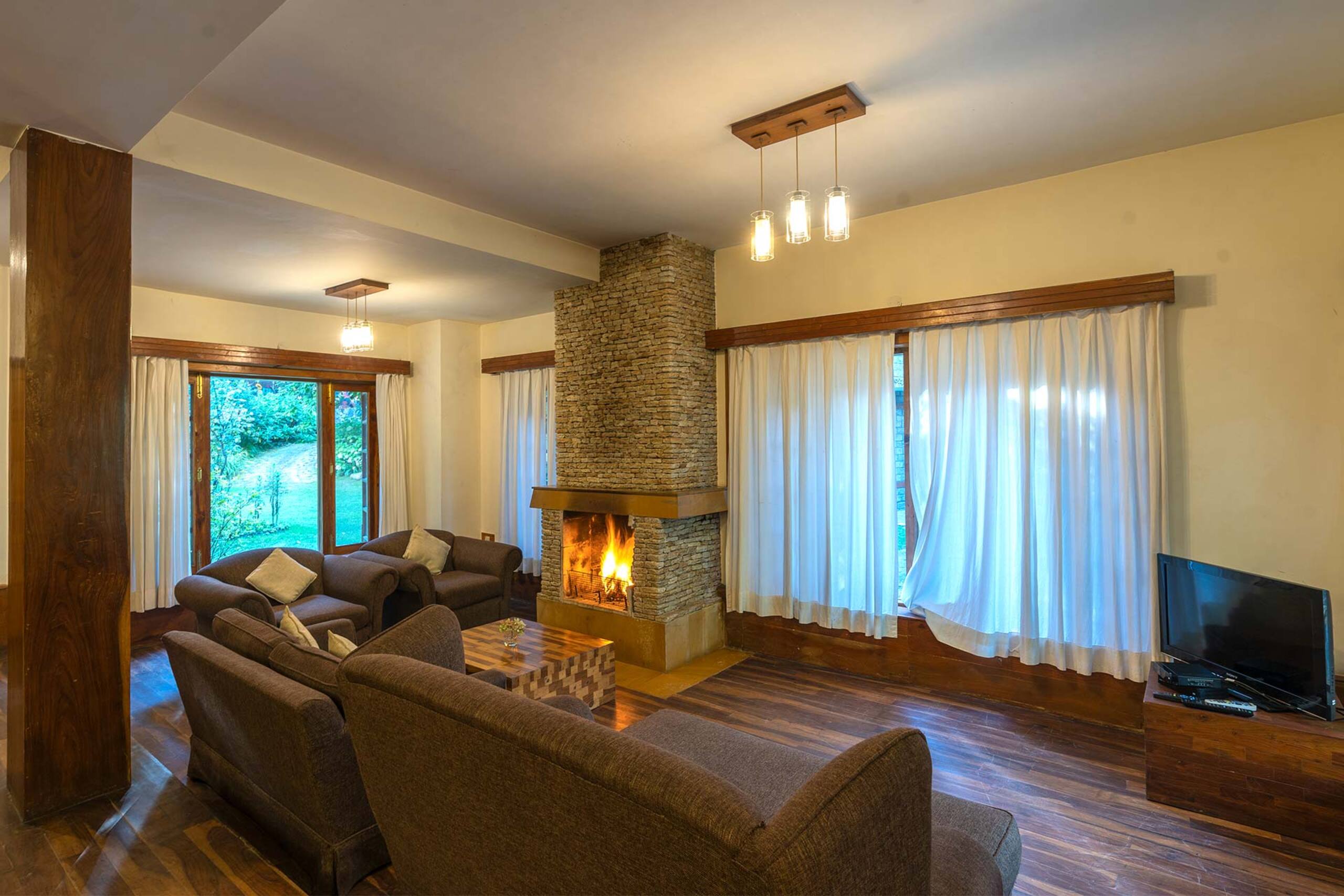 Casa Bella Vista | 3BR, Central Manali — photo 5