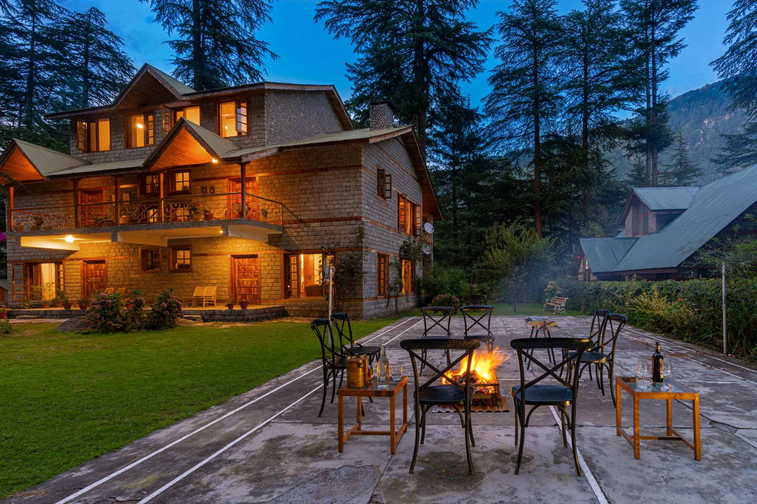 Casa Bella Vista | 3BR, Central Manali 25