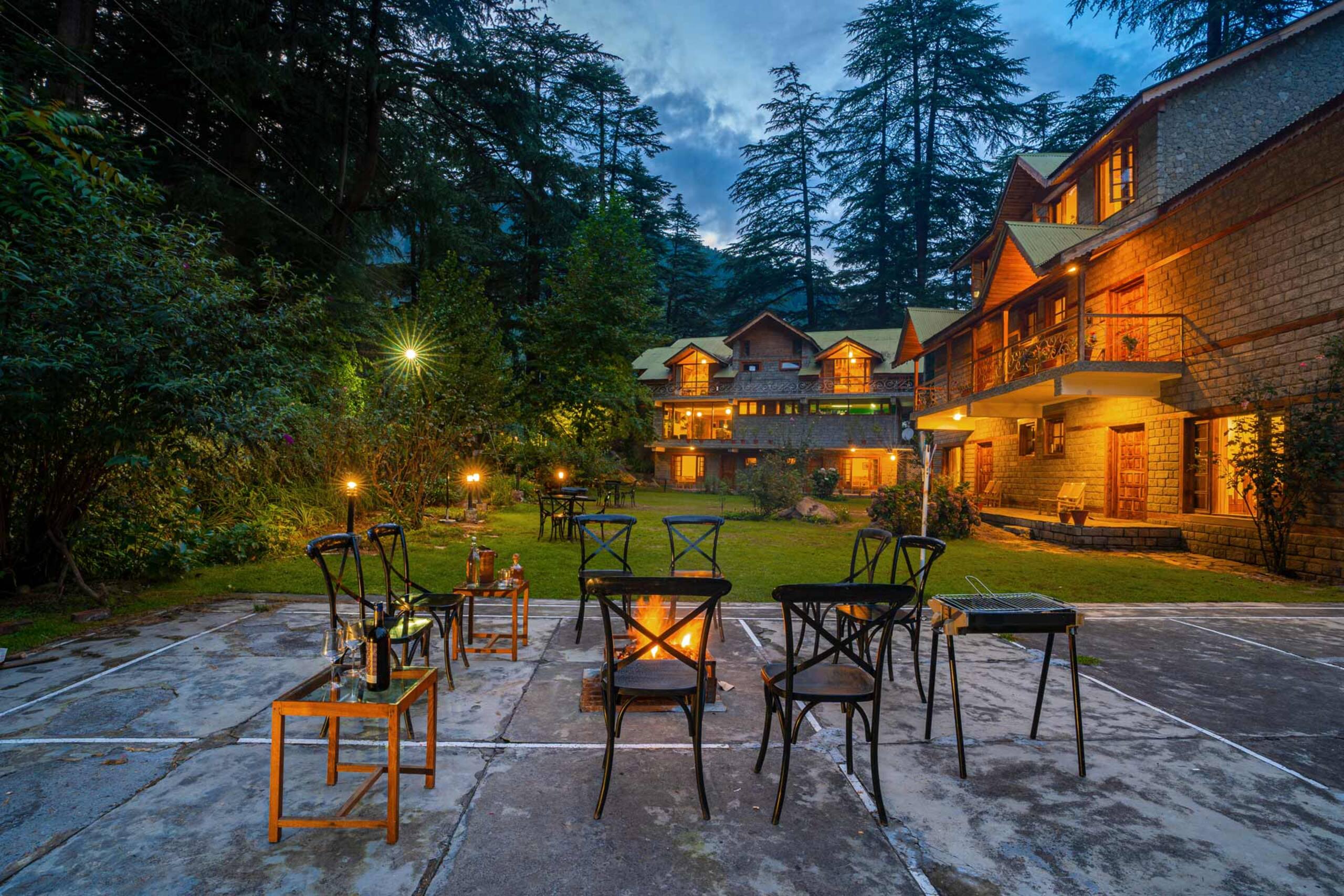 Casa Bella Vista | 3BR, Central Manali 8