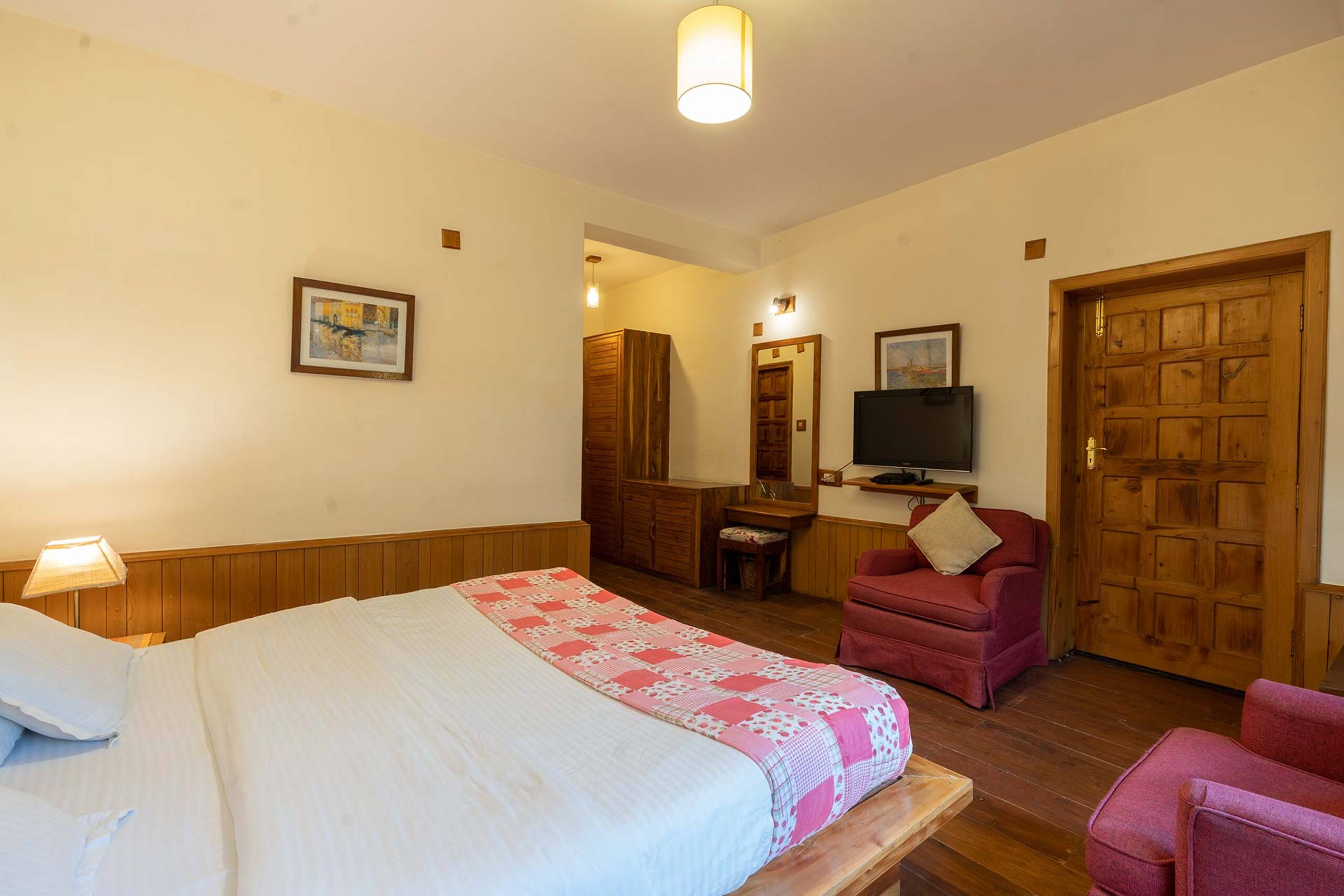 Casa Bella Vista | 3BR, Central Manali 15