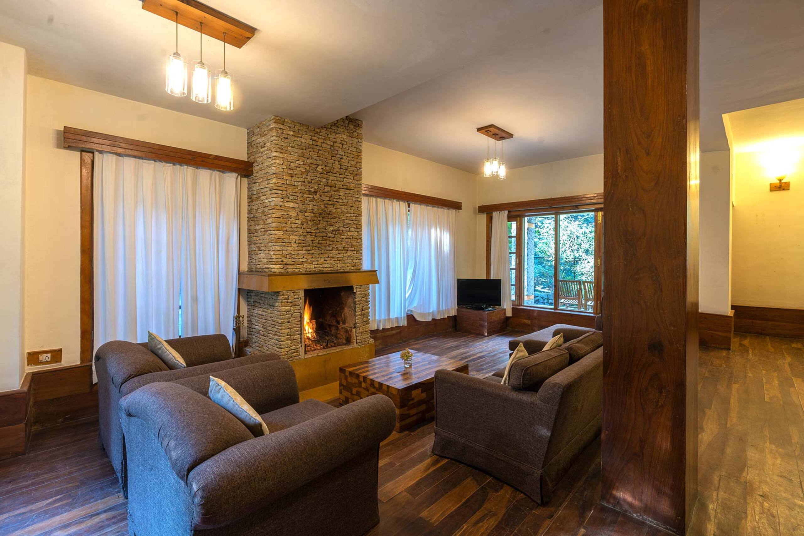 Casa Bella Vista | 3BR, Central Manali 7