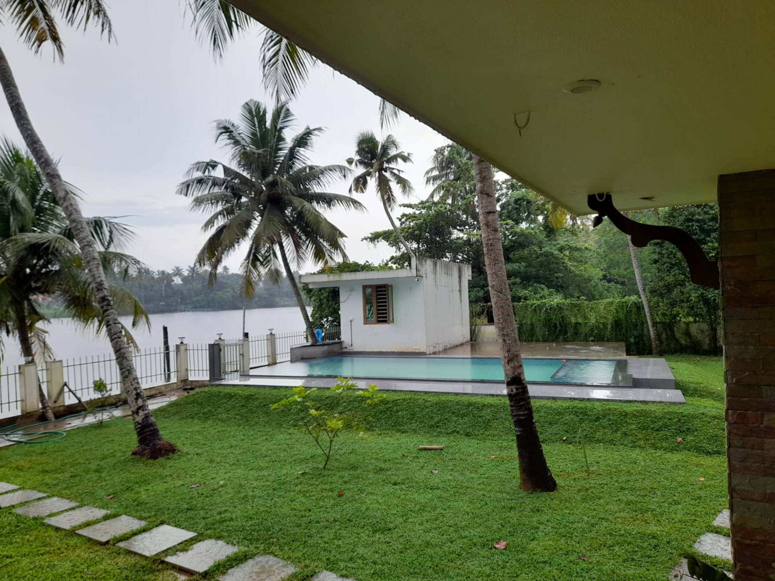 RiverSoul Pool Villa – 2 BHK RIVER FRONT staykochi 4