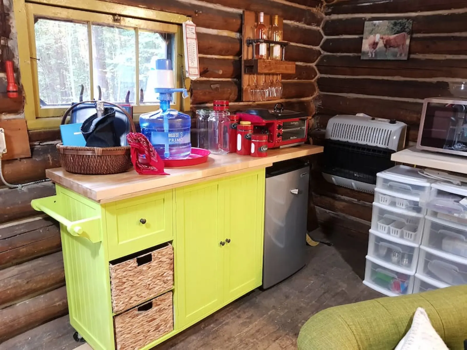 Cozy Log Cabin - Glamping close to Bethel Center 9