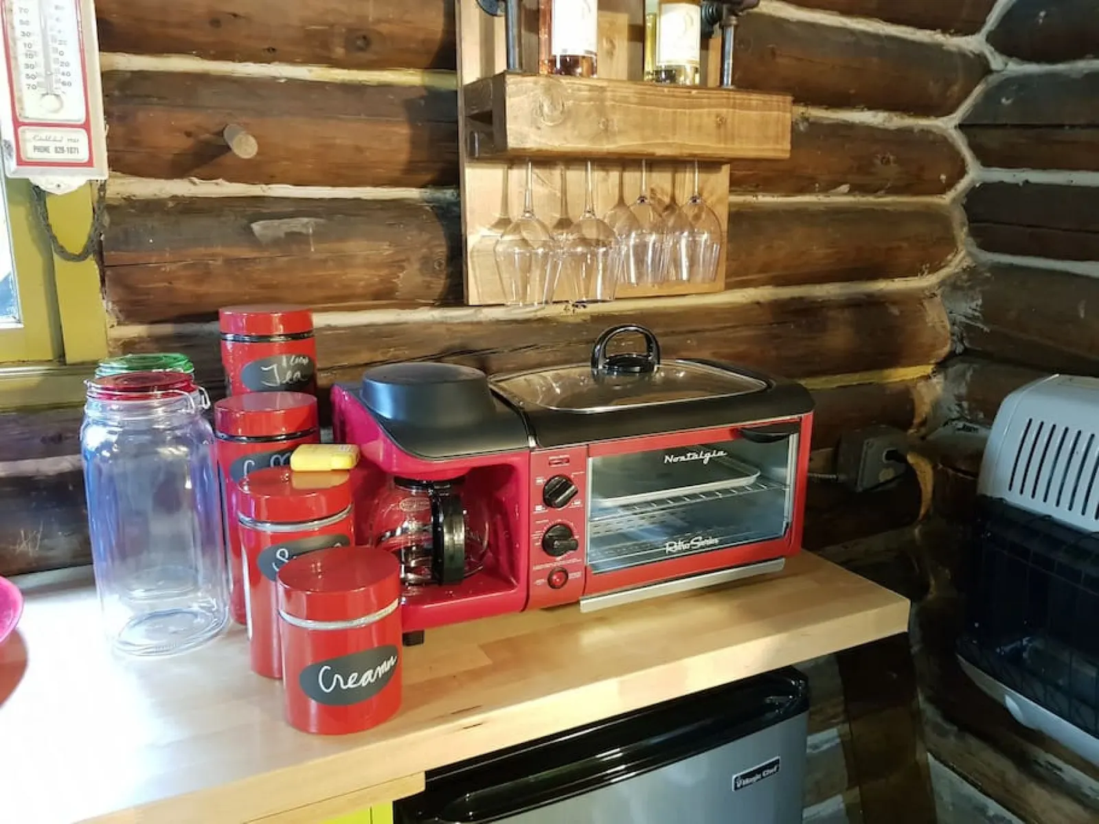 Cozy Log Cabin - Glamping close to Bethel Center 11