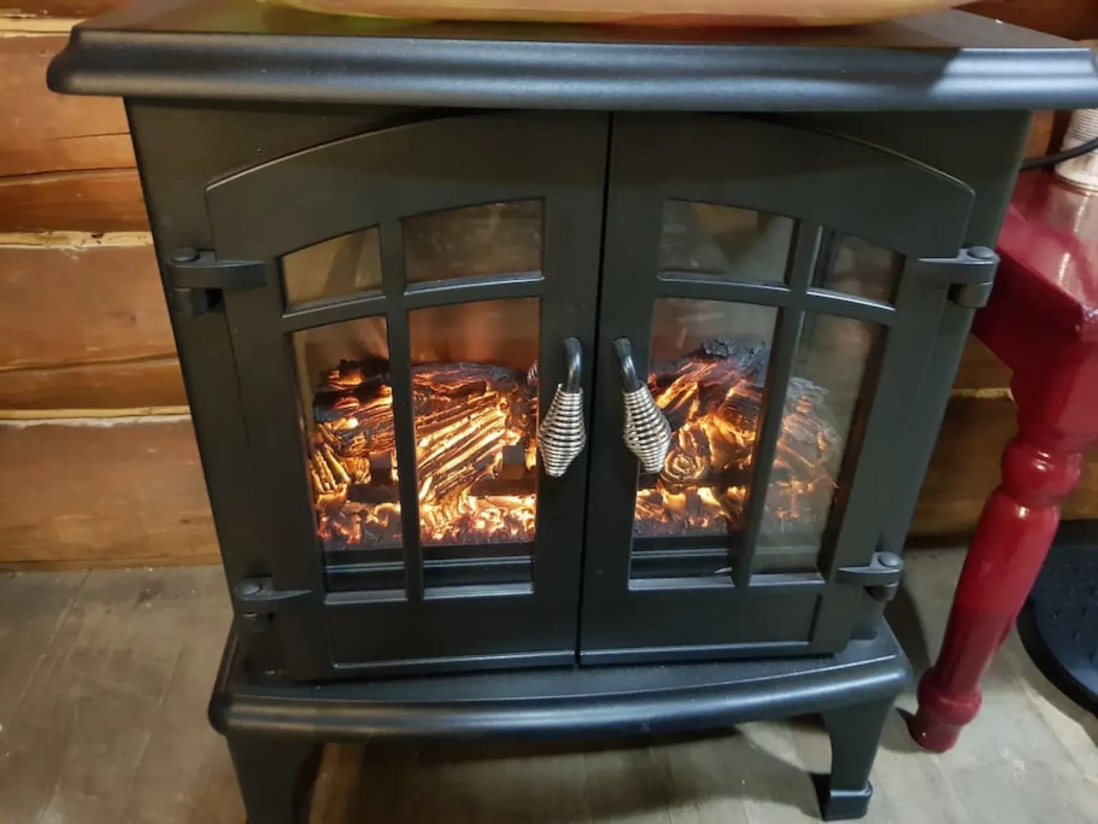 Cozy Log Cabin - Glamping close to Bethel Center 8