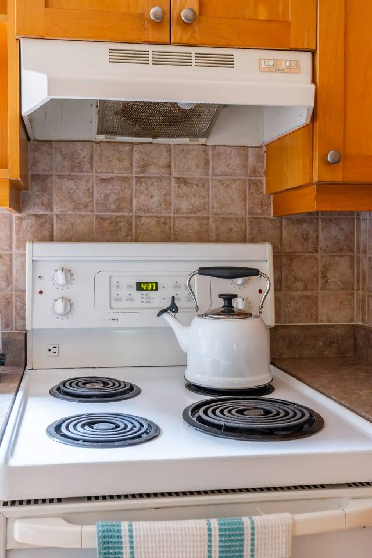 Charming Beaches Retreat Sleeps 3 Stylish Stay 12