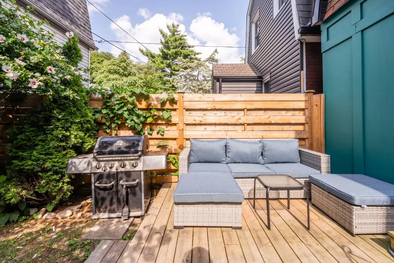 Charming Beaches Retreat Sleeps 3 Stylish Stay 4