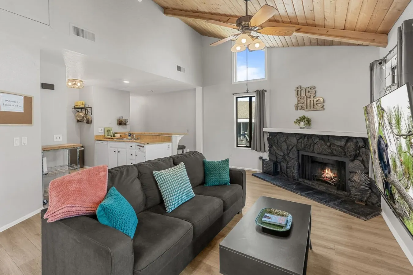 Lakeside Vibes | 2BR, Walk to Boulder Bay, Pool