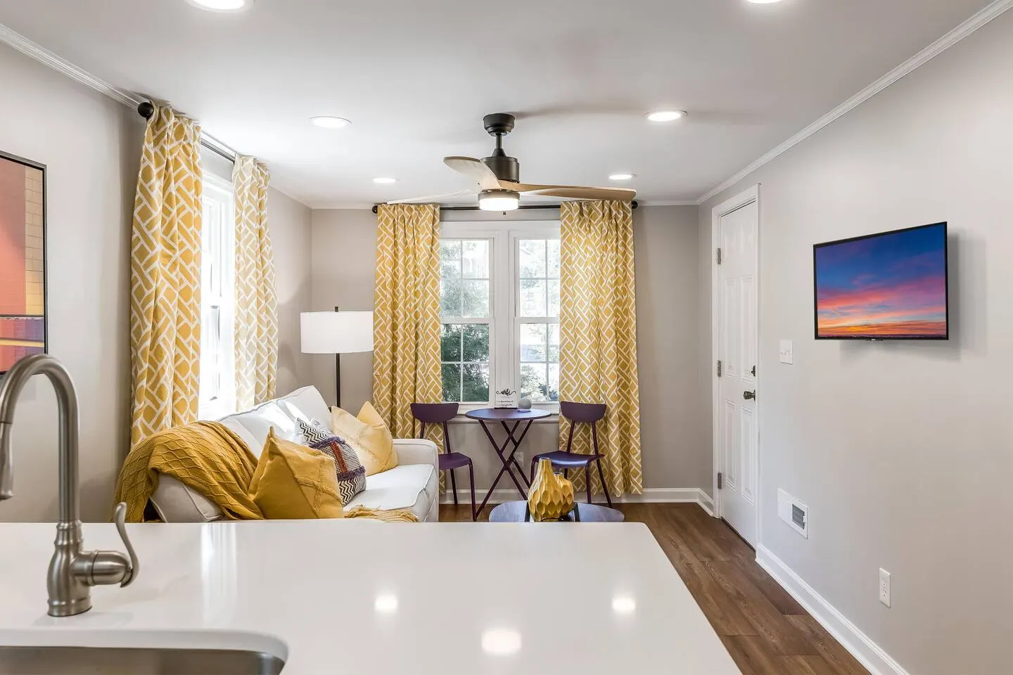 2BR Creekside retreat in Burlington BBQ Grill 2