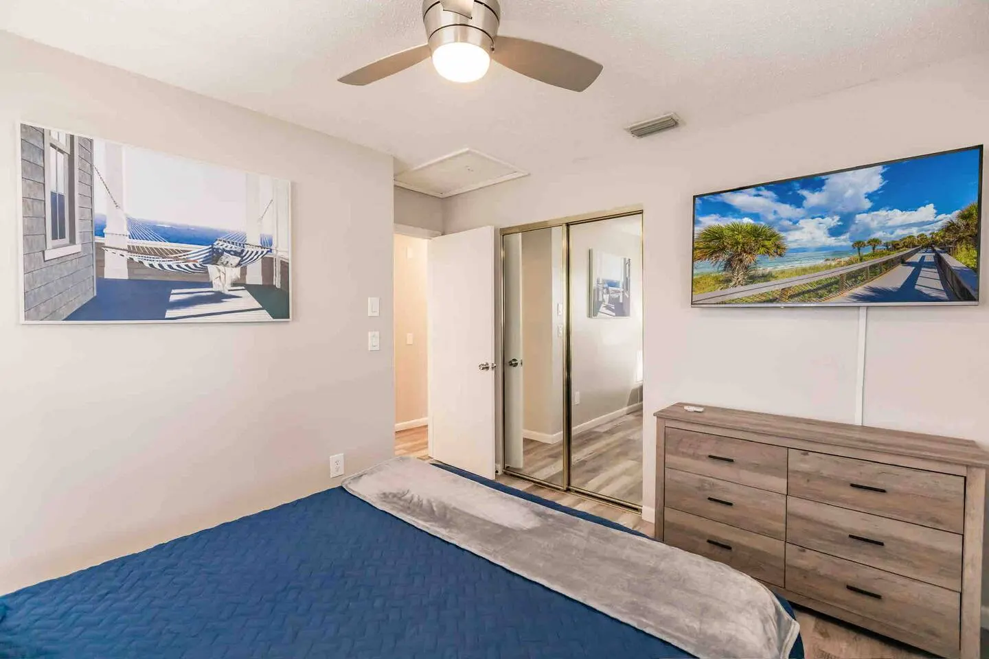 Poolside Oasis-5 Miles from Venice Beach 14